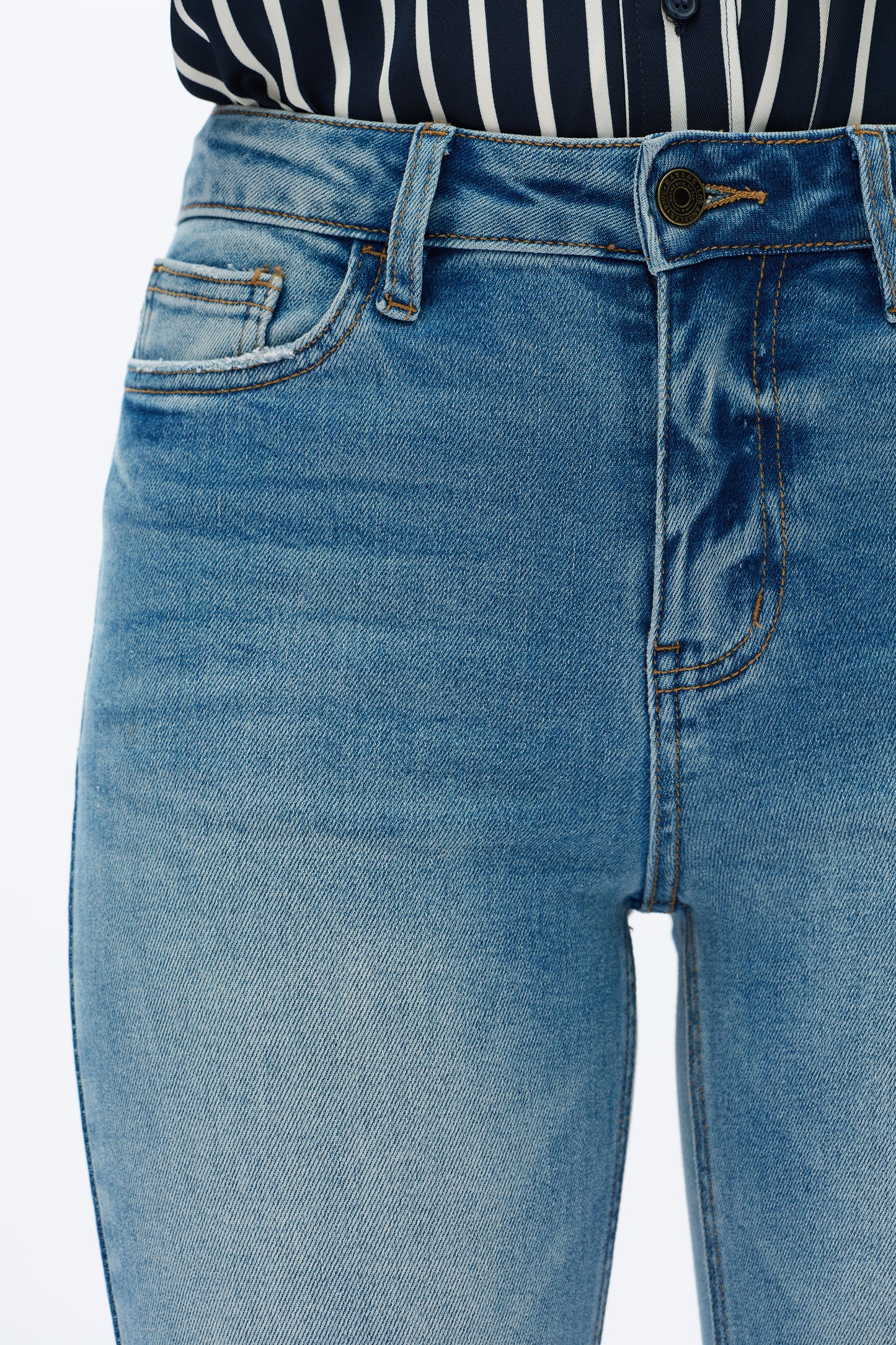 MID RISE VINTAGE STRAIGHT