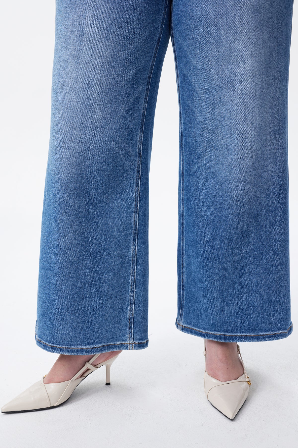 PLUS LISA MID RISE WIDE LEG