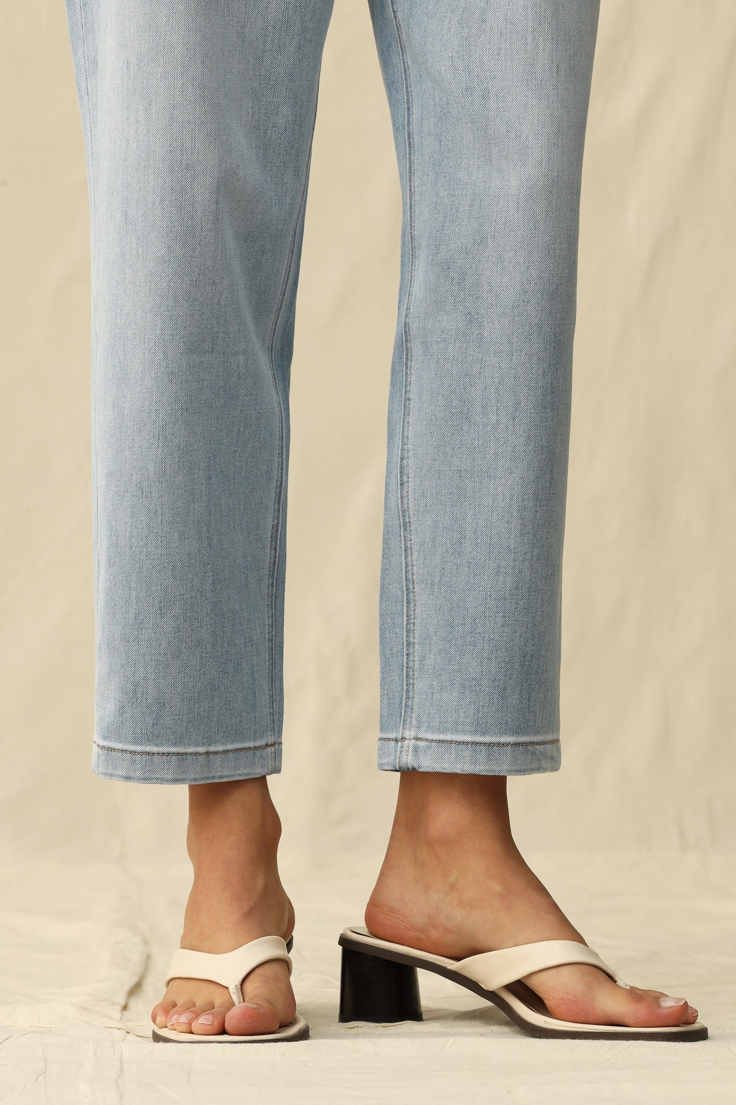 ULTRA HIGH RISE BOYFRIEND JEANS