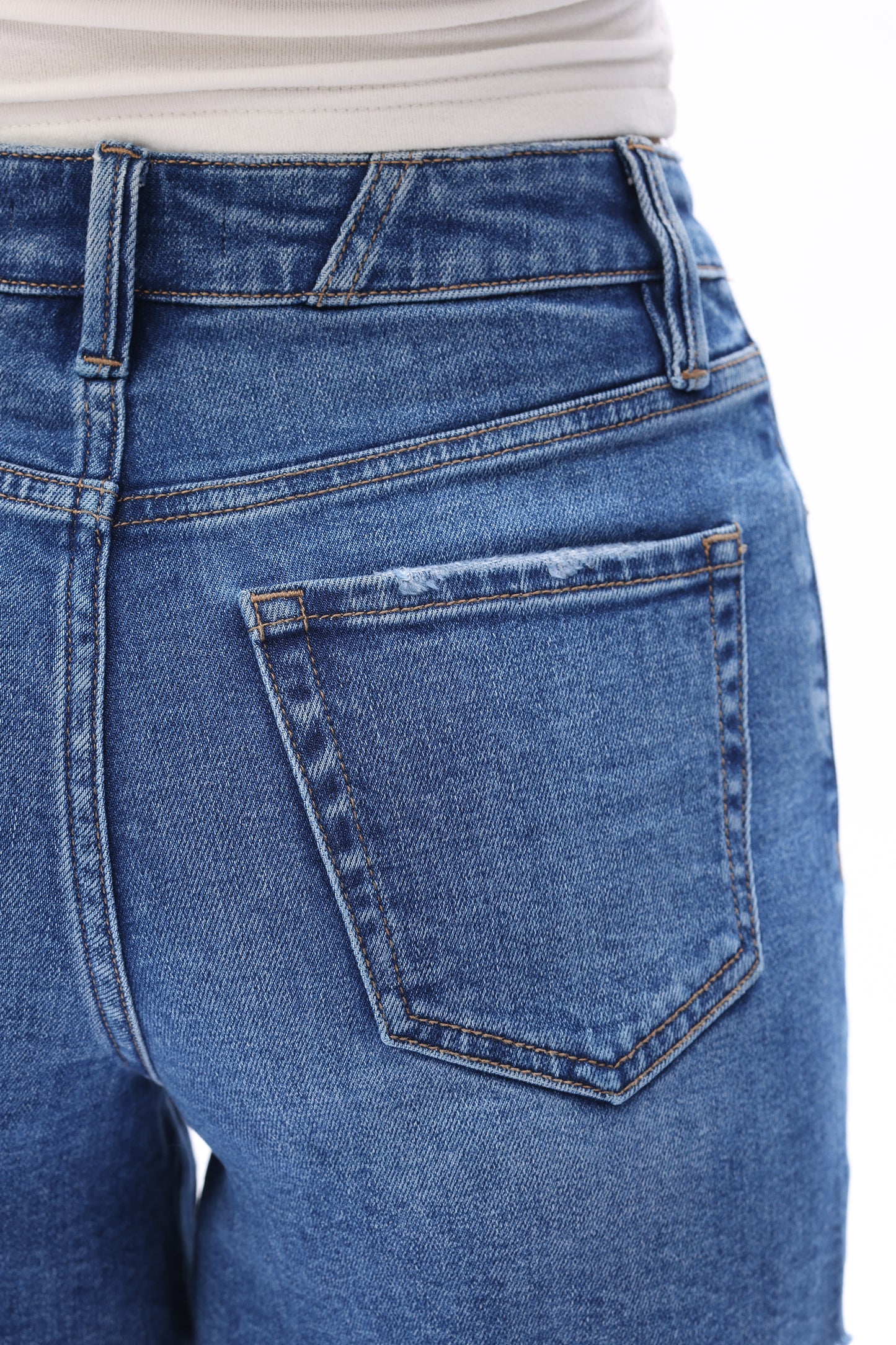 VALENTINE HIGH RISE SHORTS