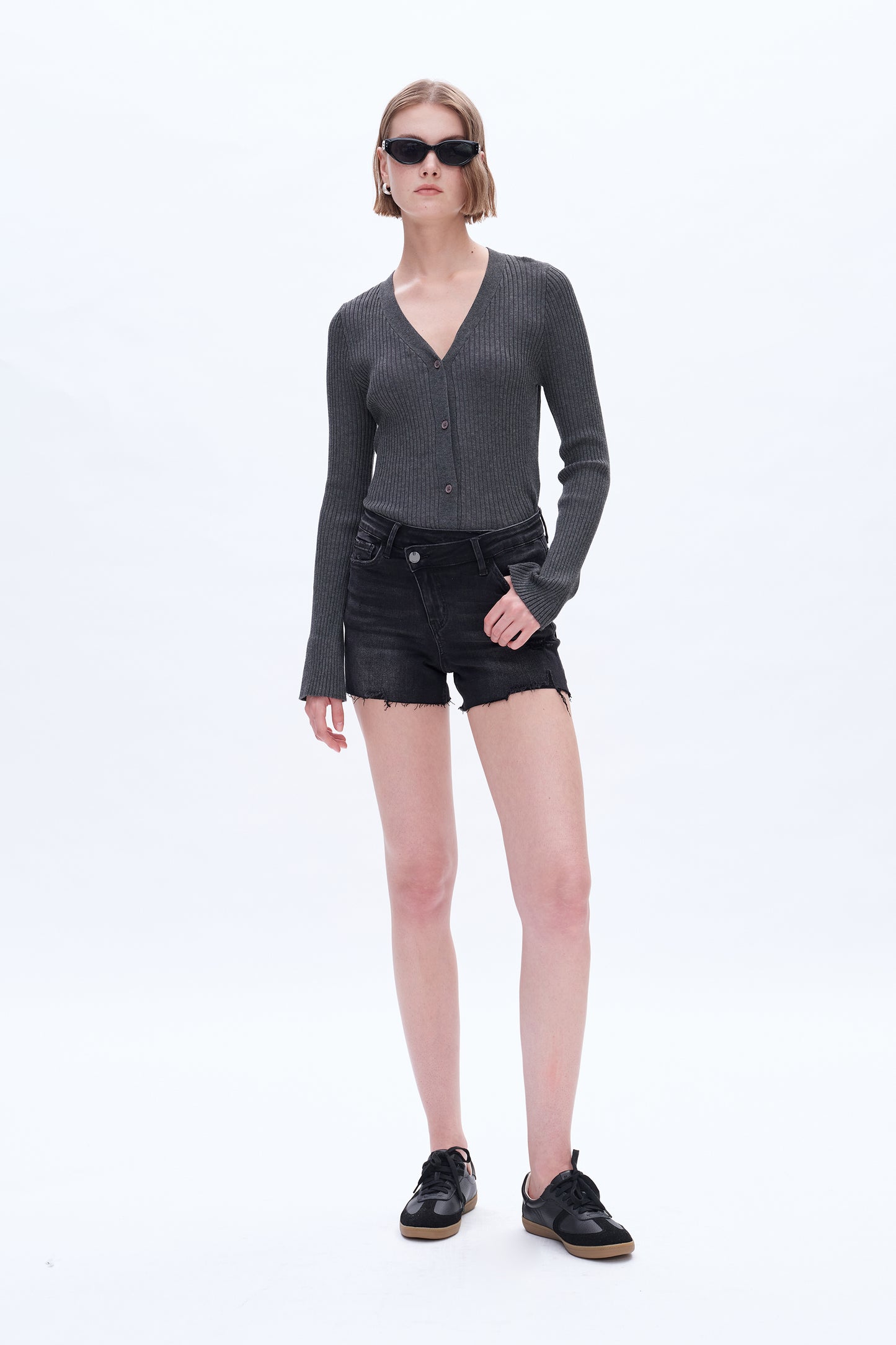 MID RISE SHORTS