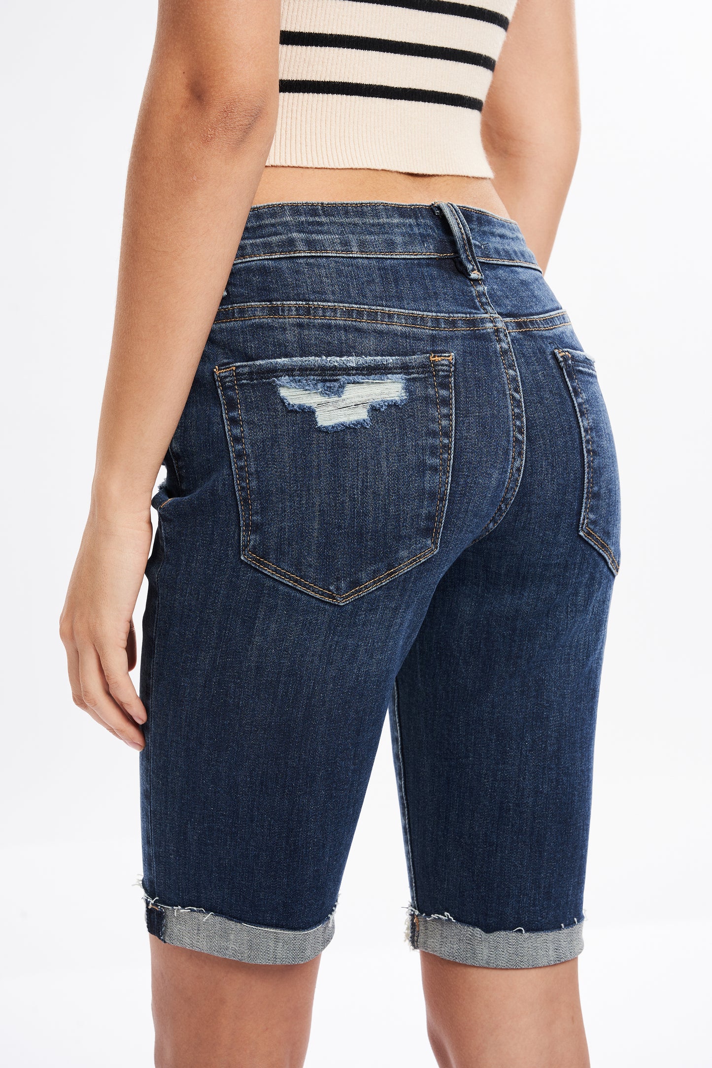 AMANDA MID RISE BERMUDA SHORT