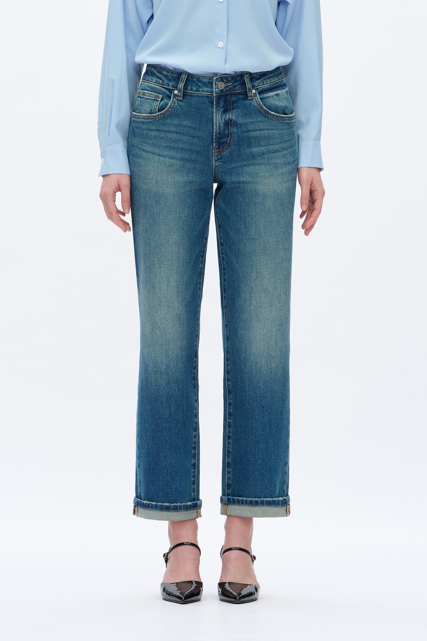 MID RISE STRAIGHT LEG