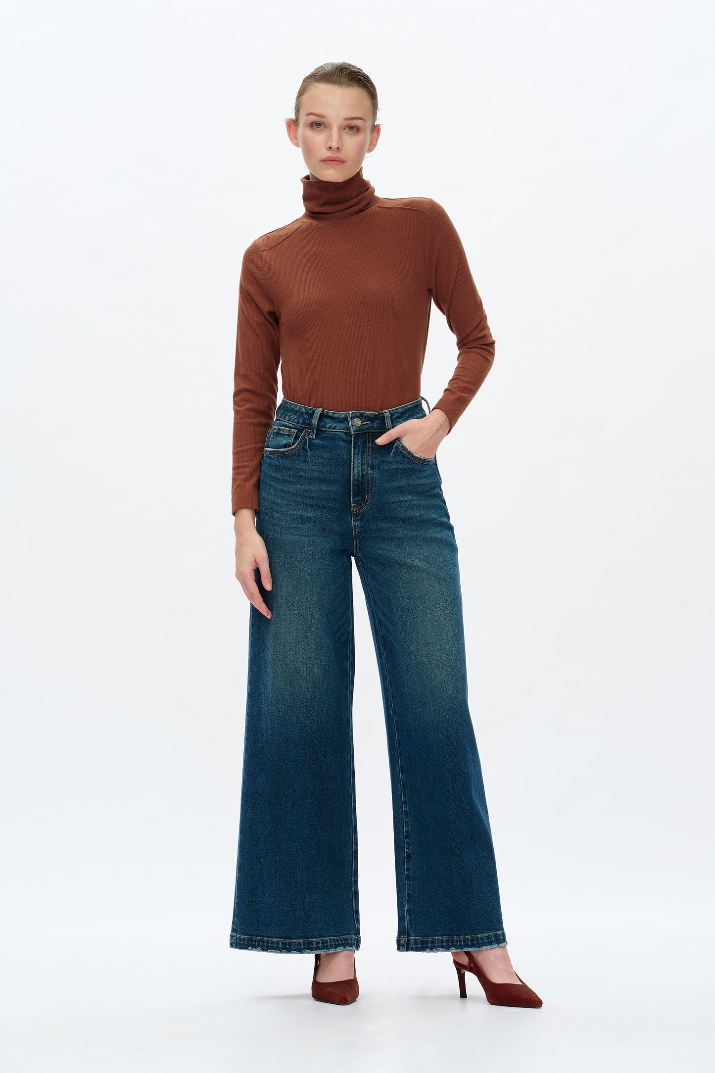 MID RISE WIDE LEG
