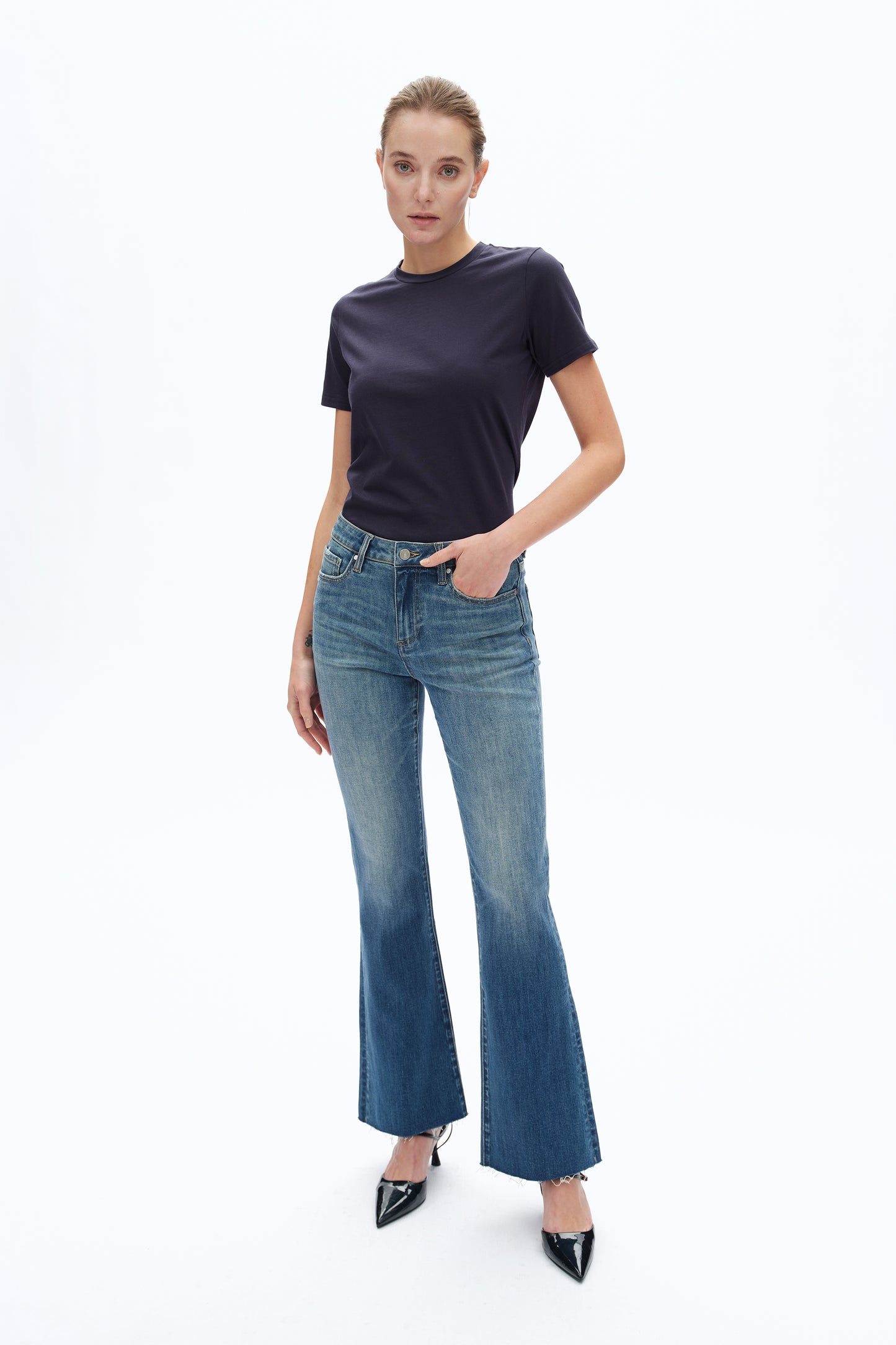 MID RISE FLARE LEG