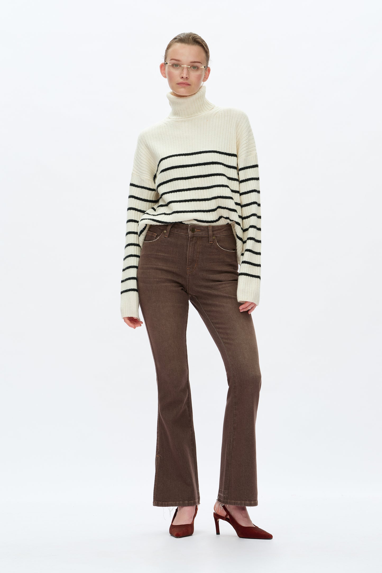 HIGH RISE FLARE LEG