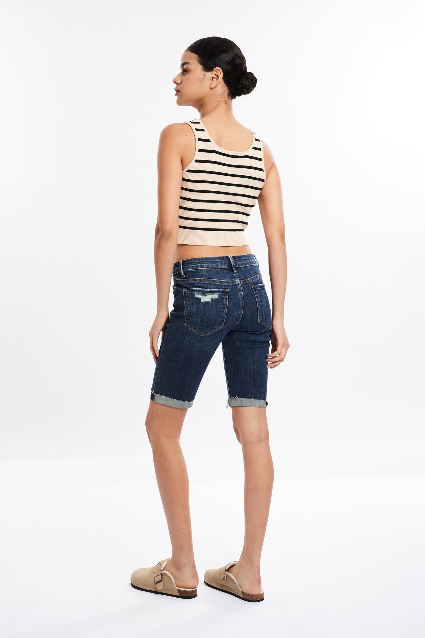 AMANDA MID RISE BERMUDA SHORT