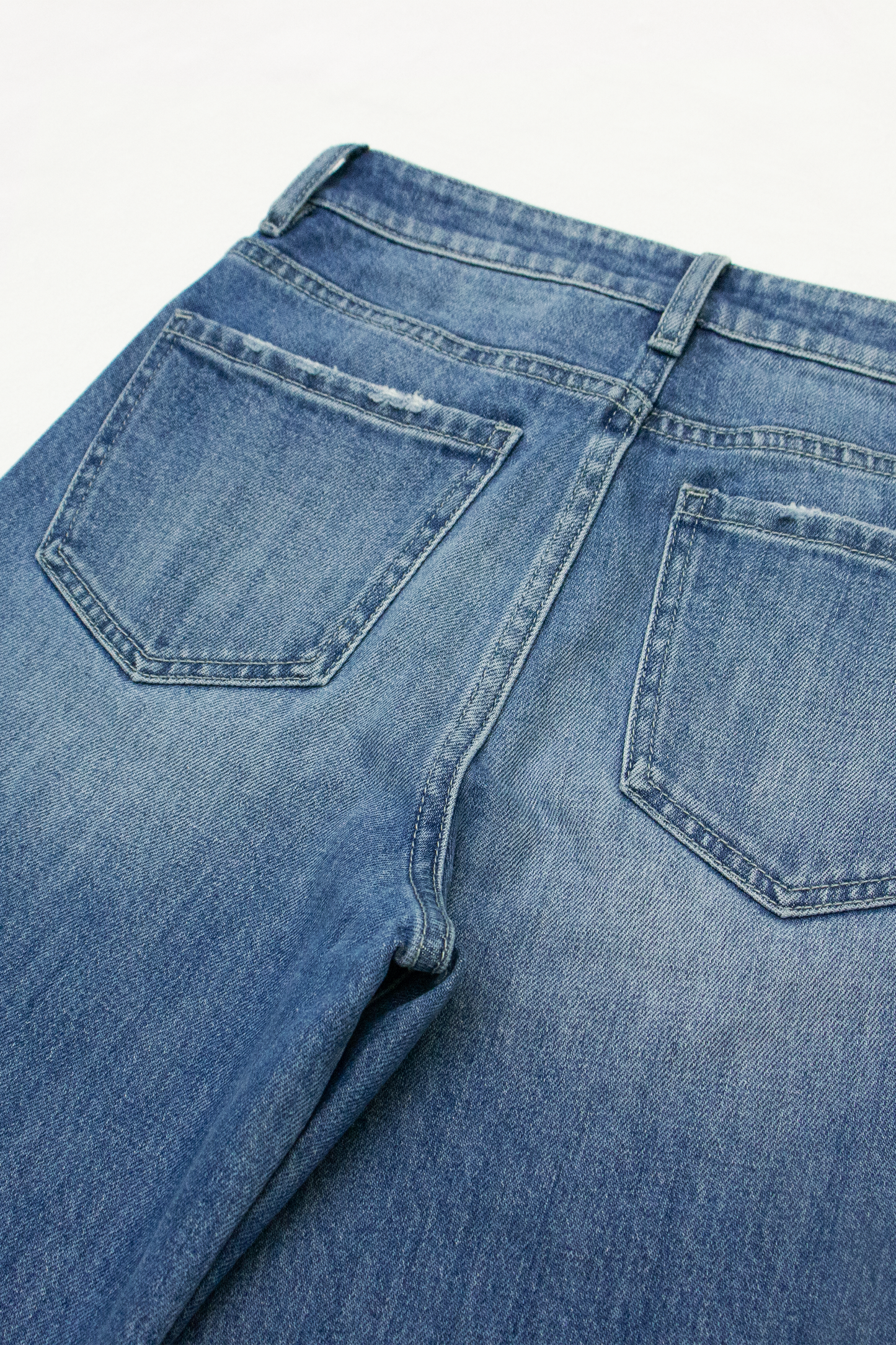 HIGH RISE EMBROIDERED STRAIGHT LEG