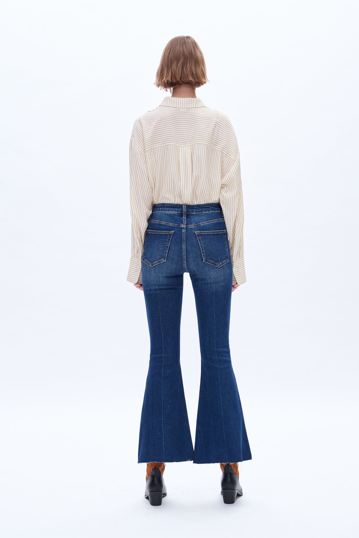 ARA HIGH RISE FLARE LEG