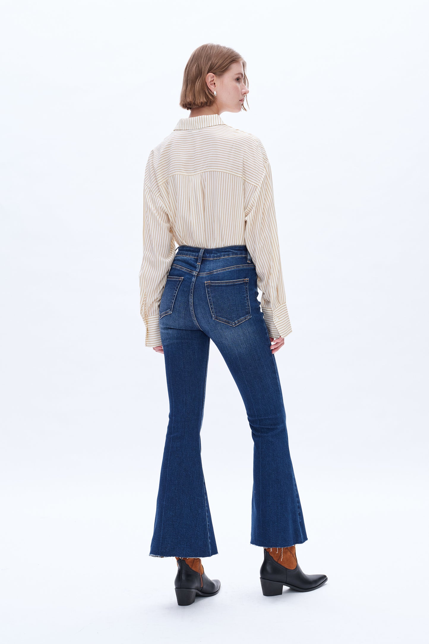 ARA HIGH RISE FLARE LEG