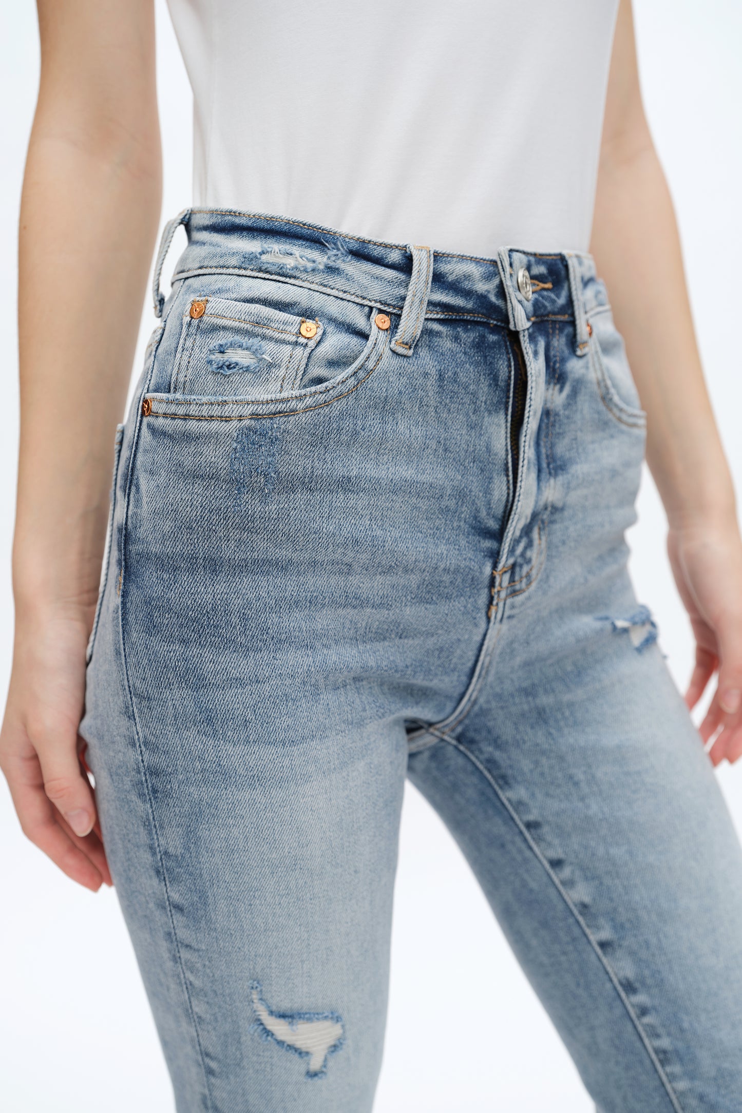 BETTY HIGH RISE CROPPED FLARE JEANS BYF1138 (BYLY065) ICE BLUE
