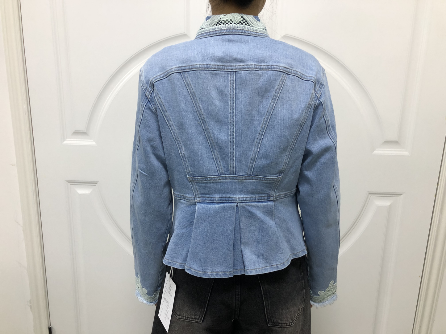 PARIS CROPPED LACE JACKET BYJ9094
