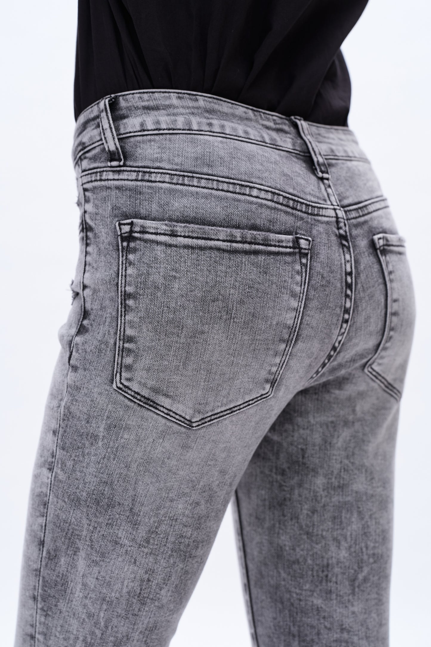 MIDDLE RISE ANKLE SKINNY