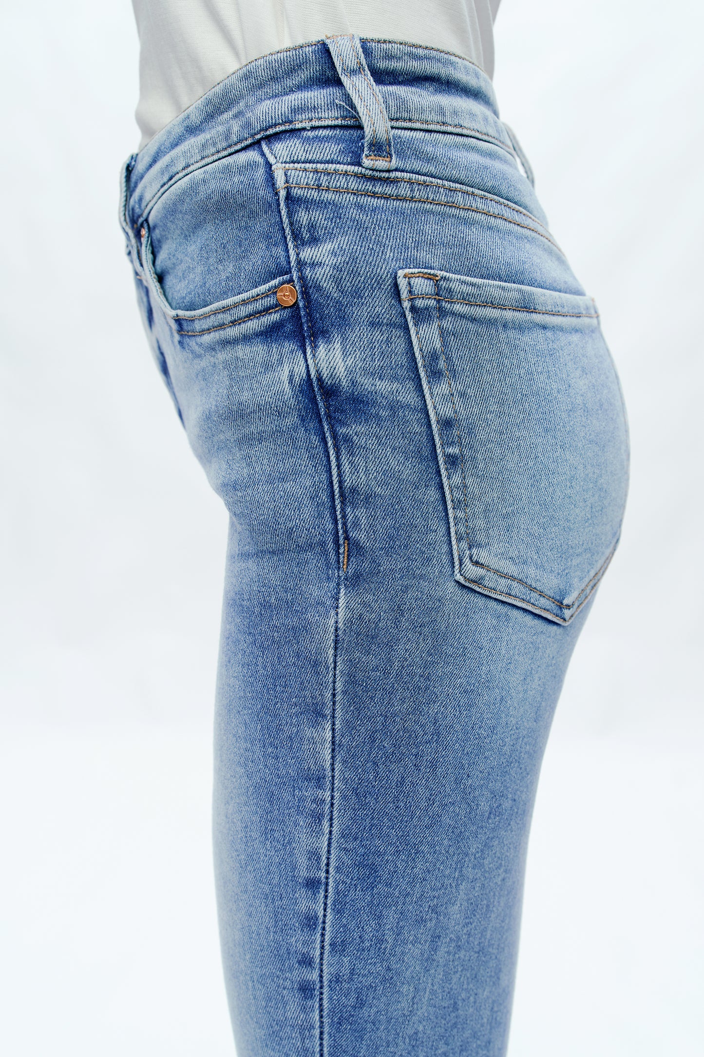 MID RISE SKINNY ANKLE