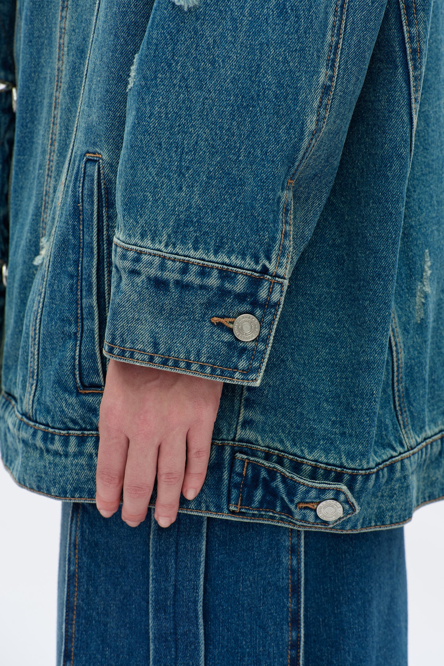 LOOSE FITTING JACKET