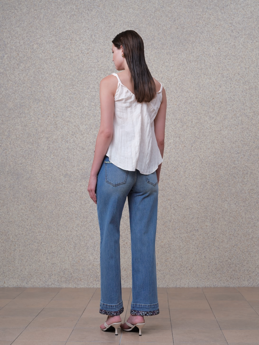 HONG KONG M-HIGH RISE ANKLE CUFFED STRAIGHT JEANS BYT5354