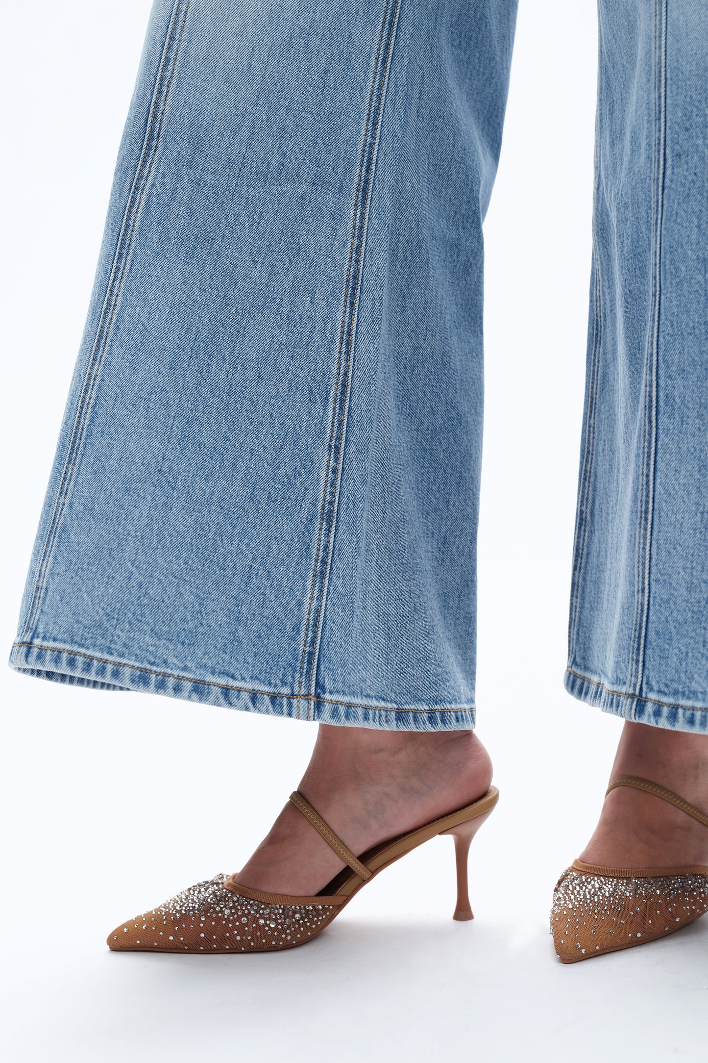 MID RISE FLARE LEG