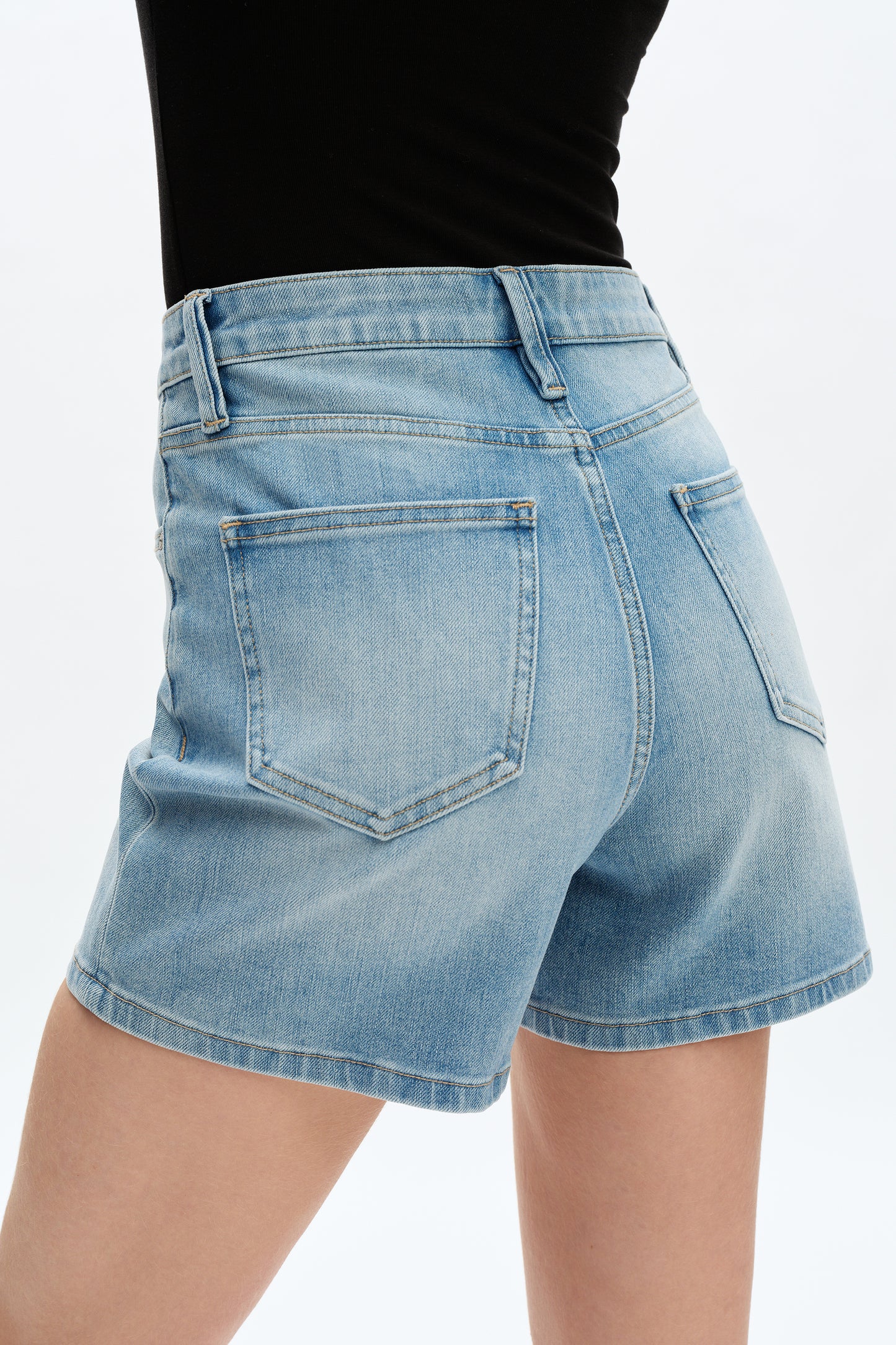 ELOWEN HIGH RISE SHORTS