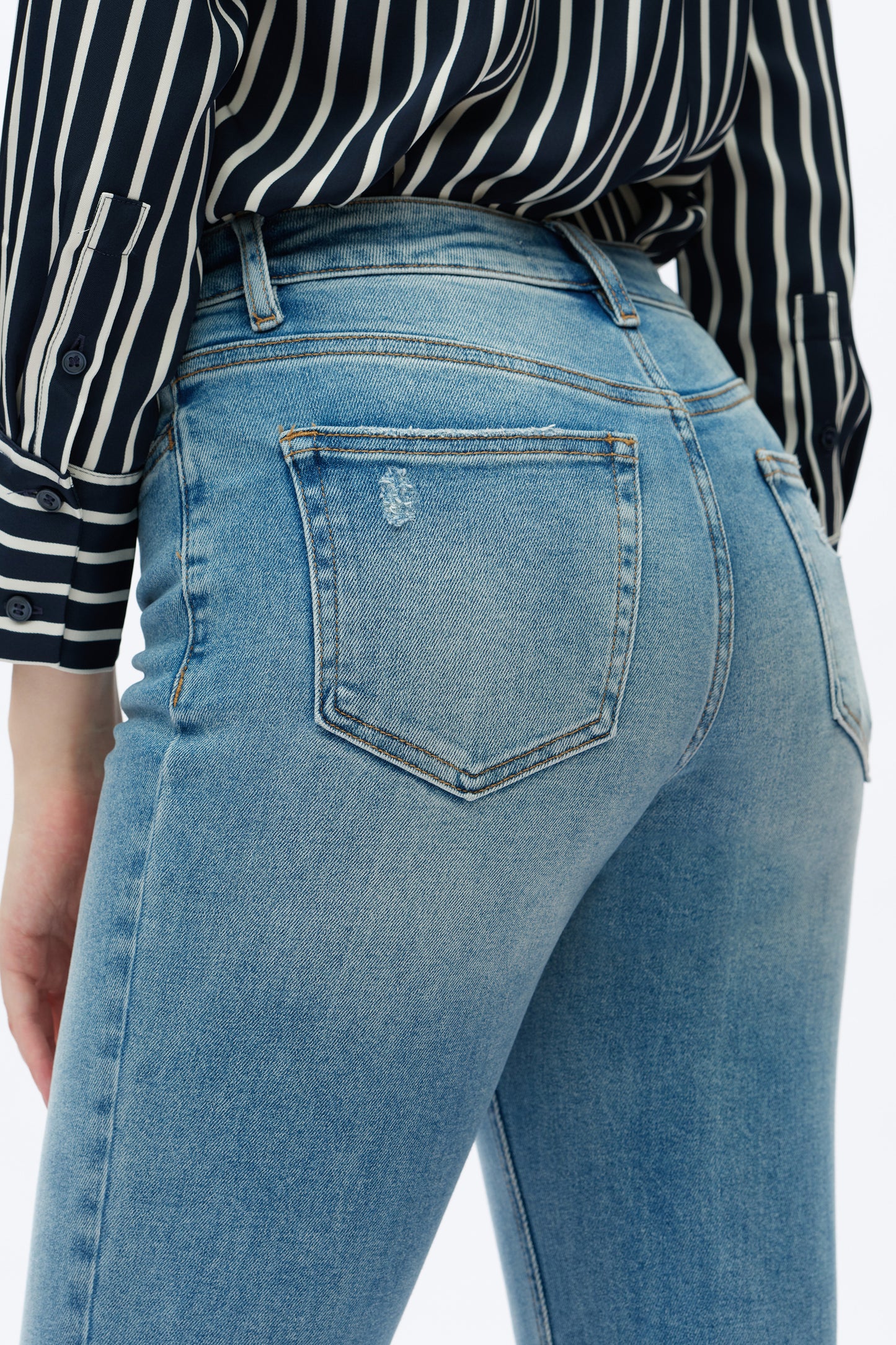 MID RISE VINTAGE STRAIGHT