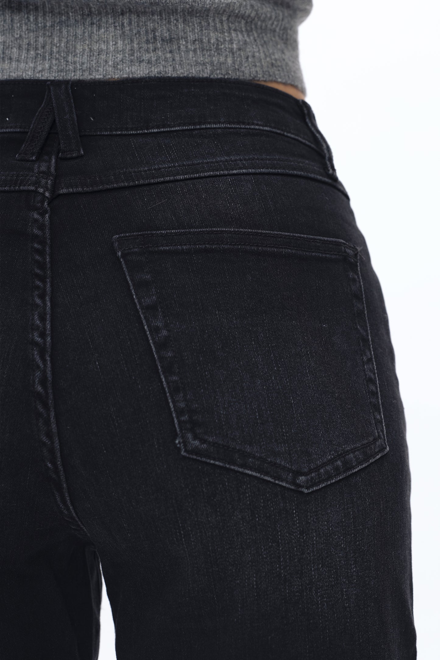 HIGH RISE STRAIGHT LEG