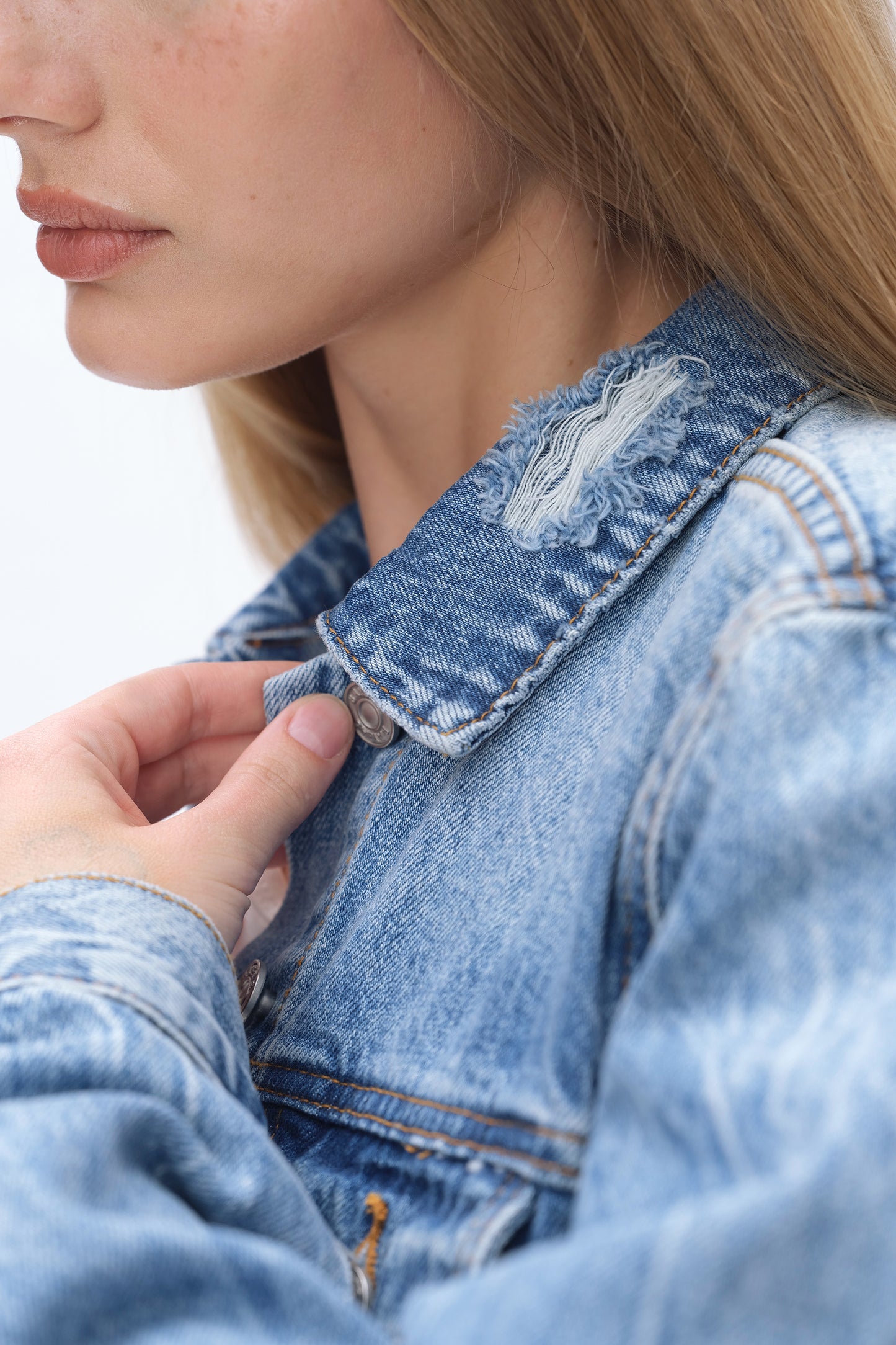 DISTRESSED JACKET