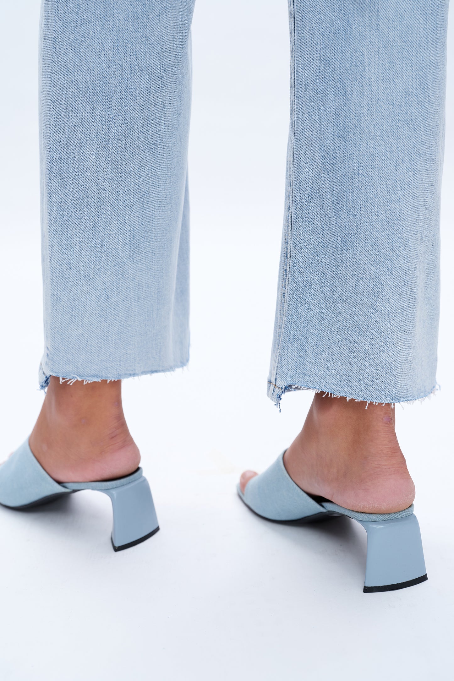 ALVA HIGH RISE STRAIGHT JEANS BYT5188 (BYHE118) BLUE LOVE