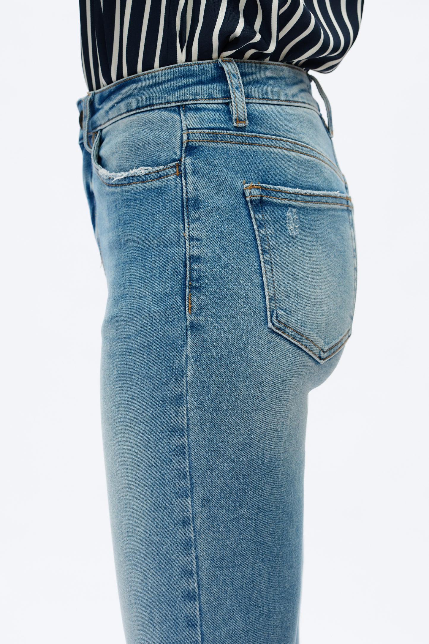 MID RISE VINTAGE STRAIGHT