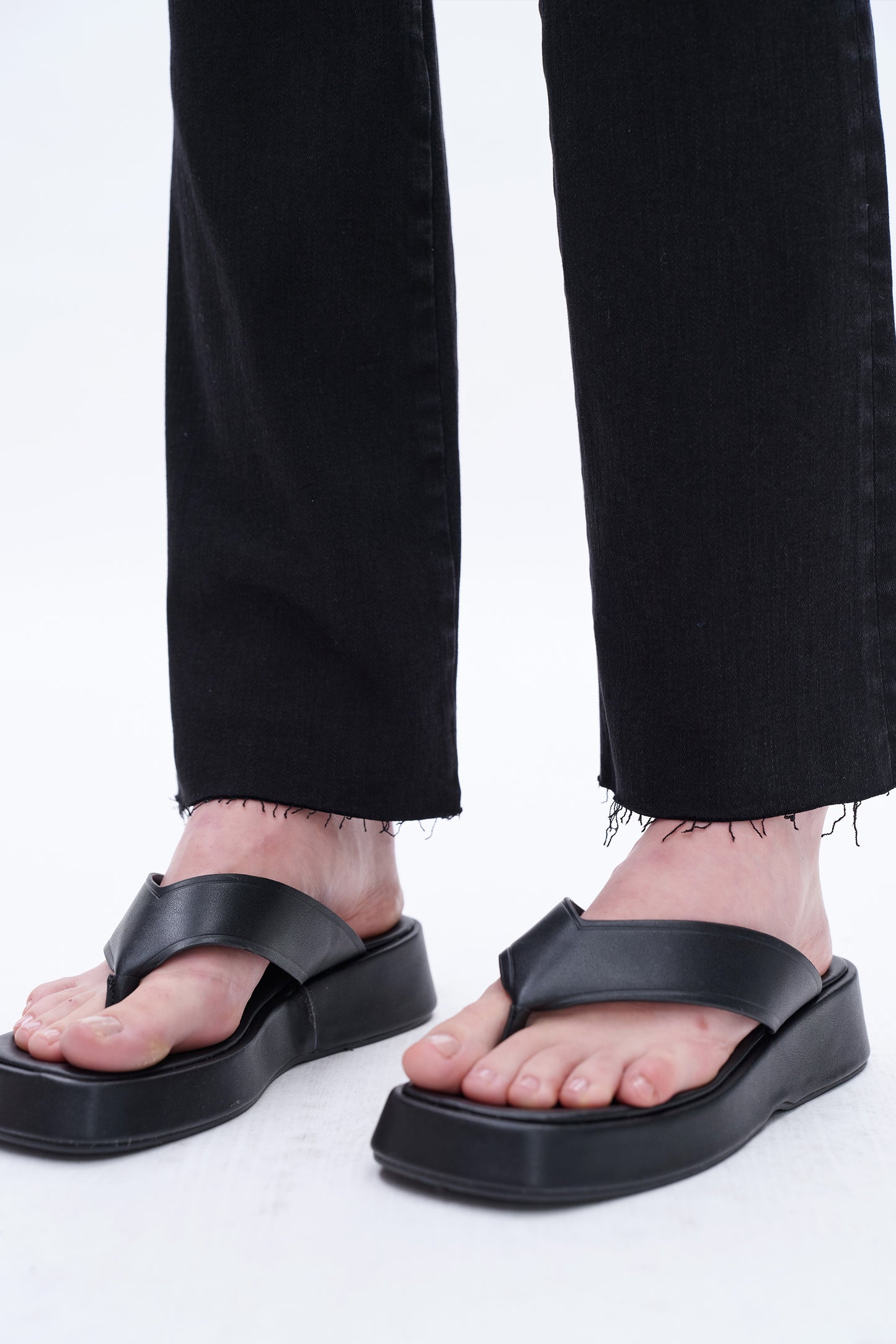 MID RISE BOOTCUT