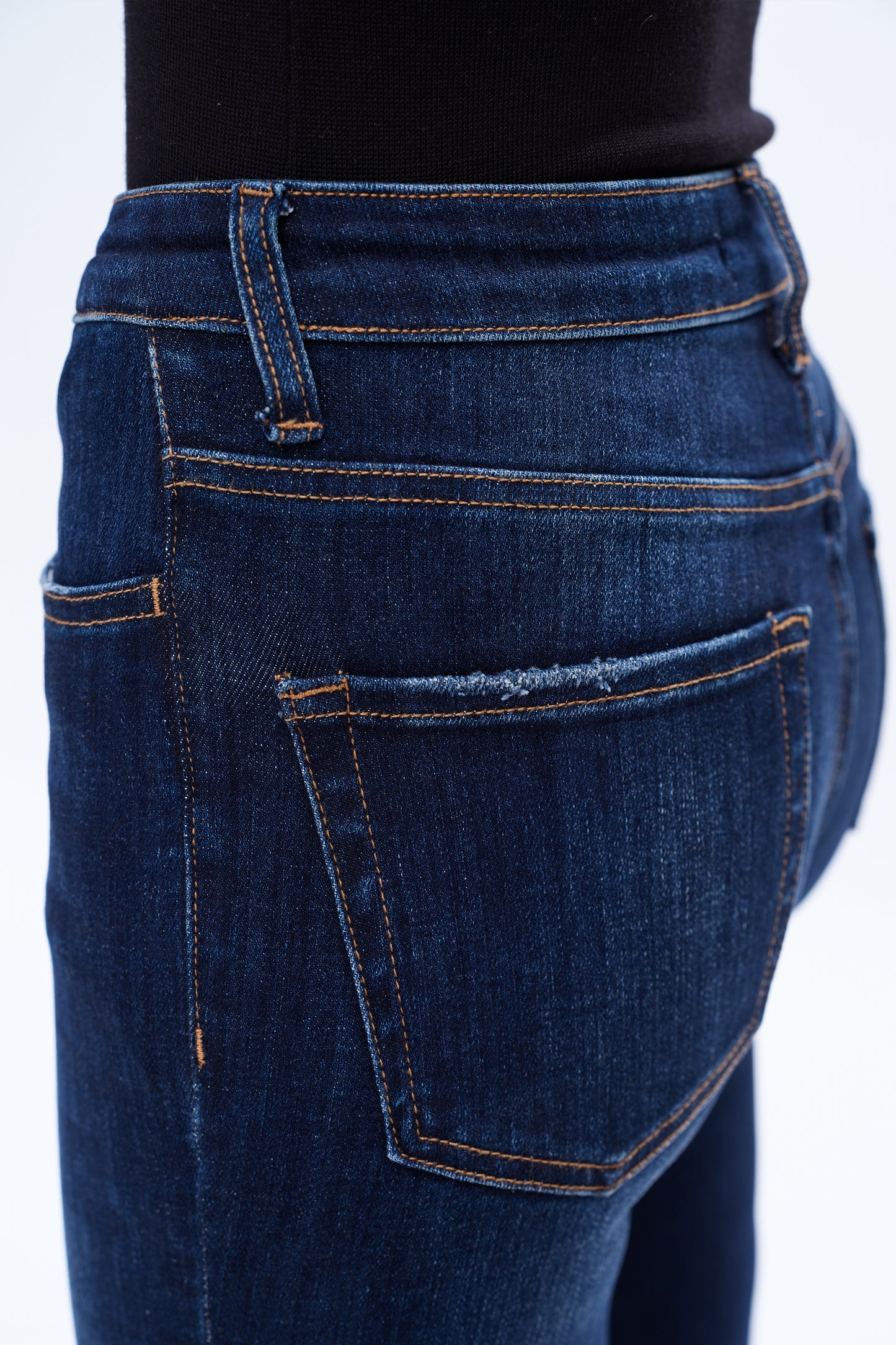 HIGH RISE FLARE LEG