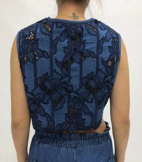 CROPPED HALTER VEST BYV4009