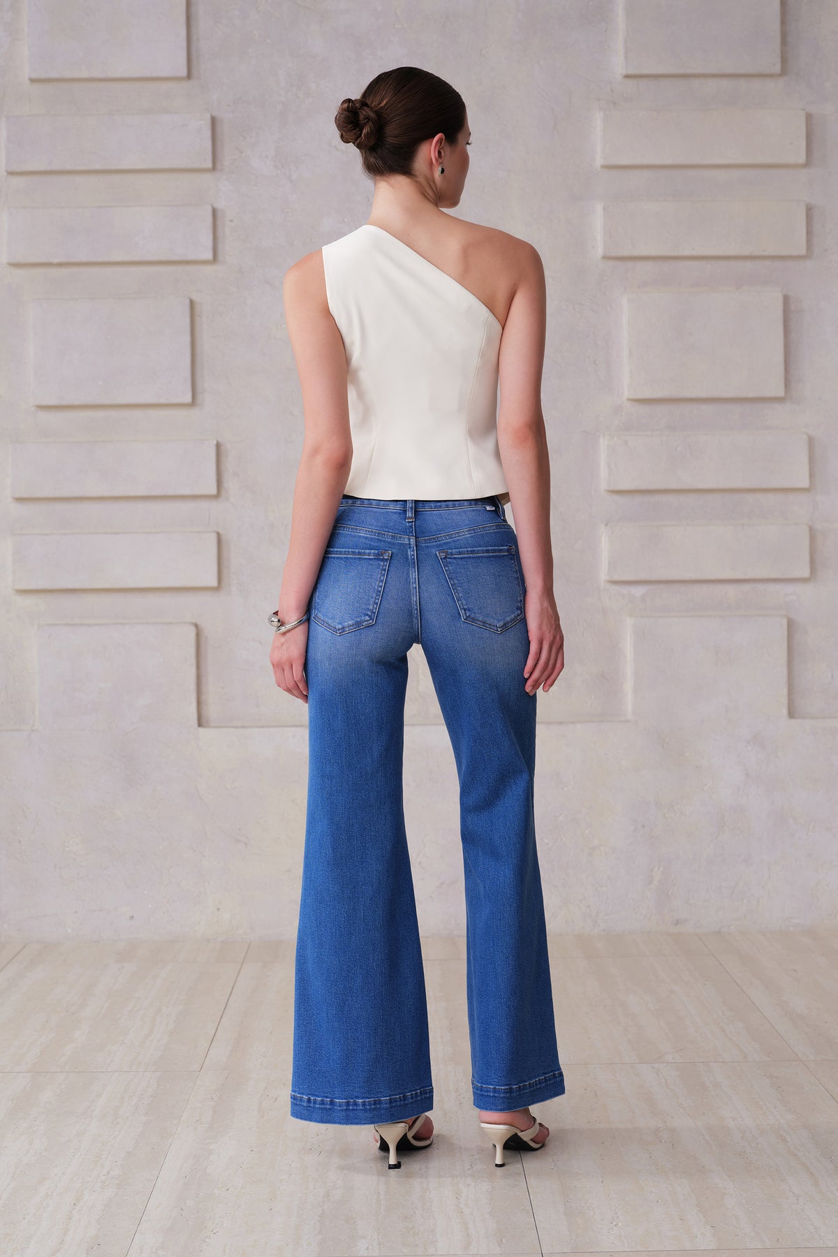 NEW YORK M-HIGH RISE FLARED WIDE LEG FULL JEANS BYW8406