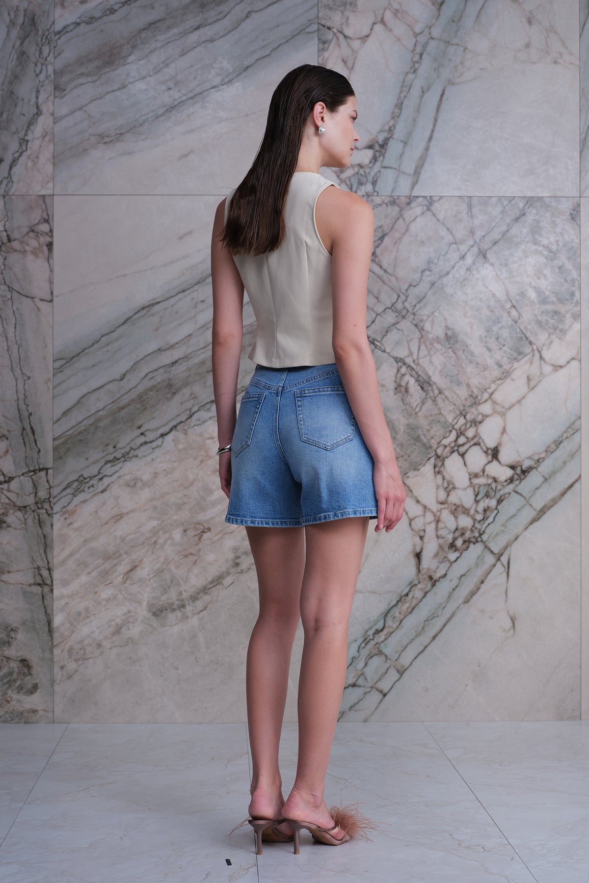 MIAMI SUPER HIGH RISE A LINE DENIM SHORTS BYH6156