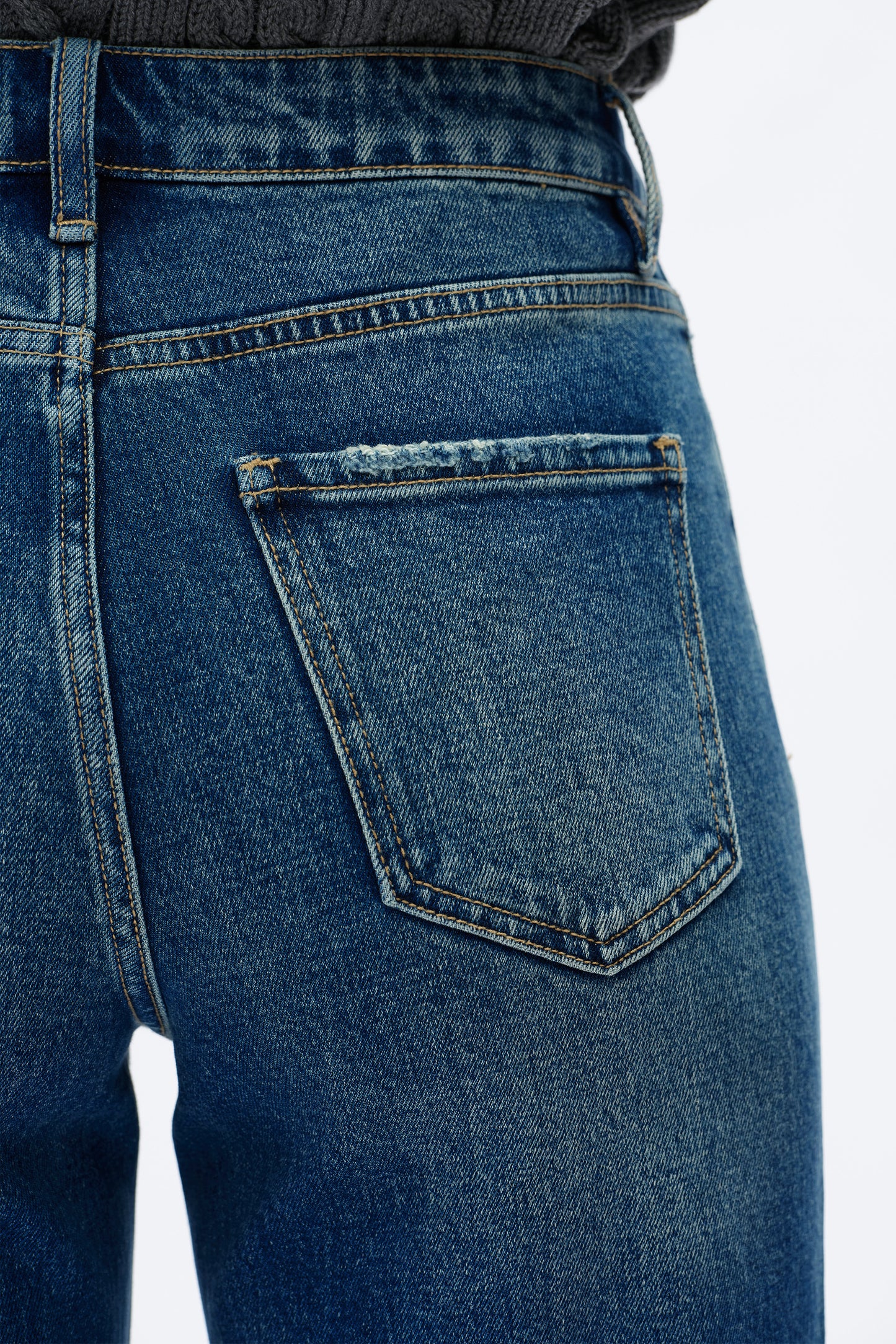 HIGH RISE STRAIGHT LEG