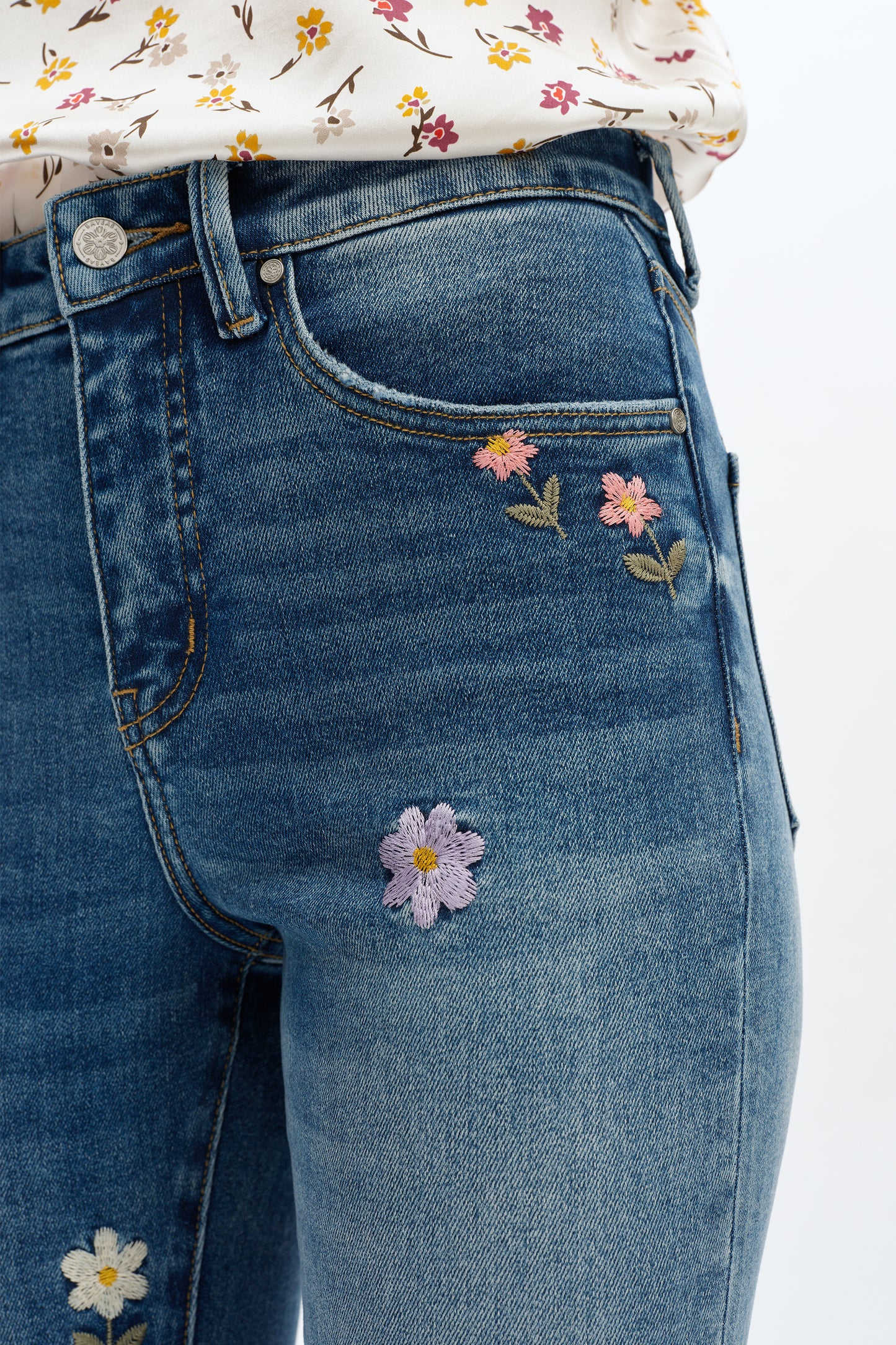 FLORA MID RISE BOOTCUT