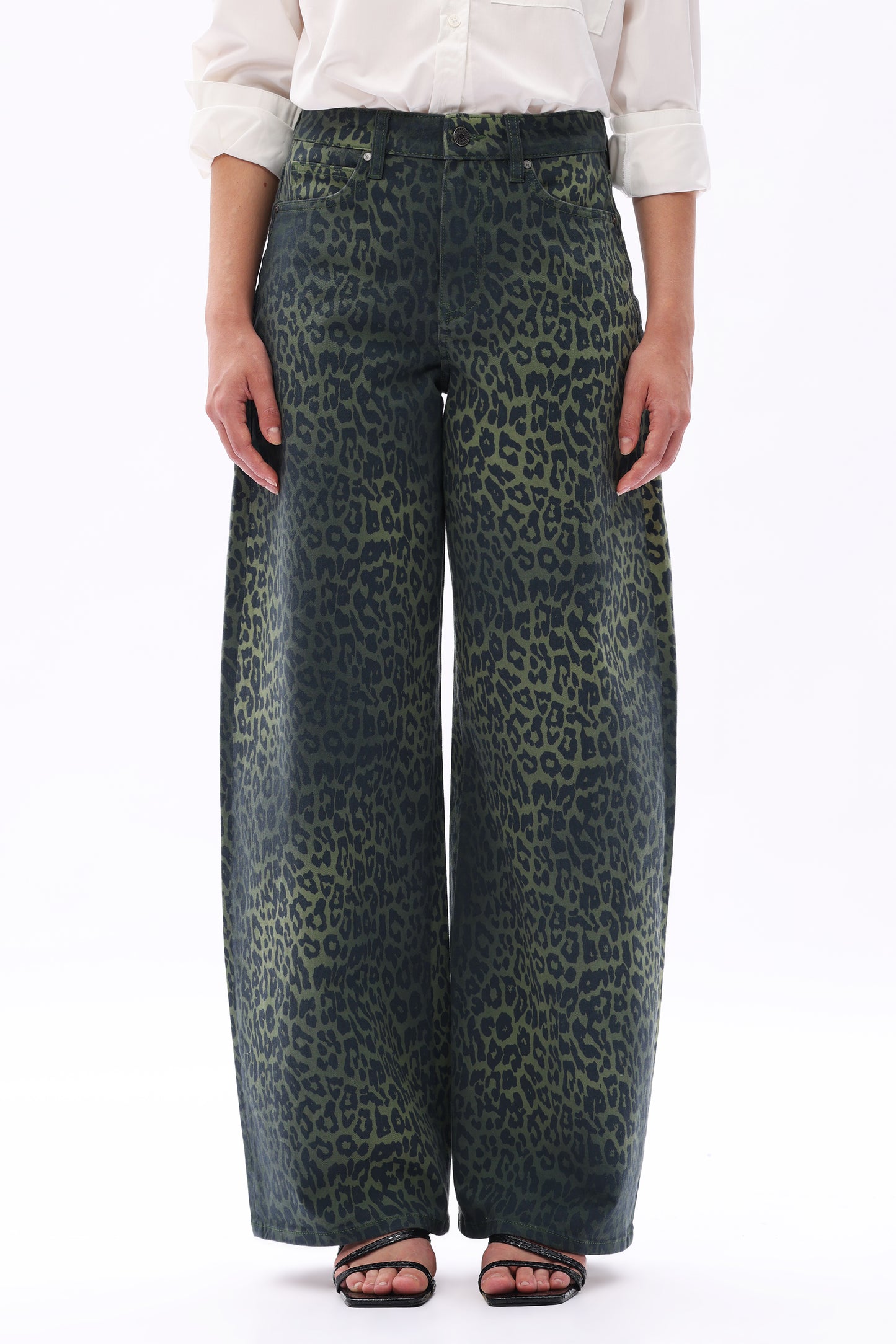 HIGH RISE BARREL LEG