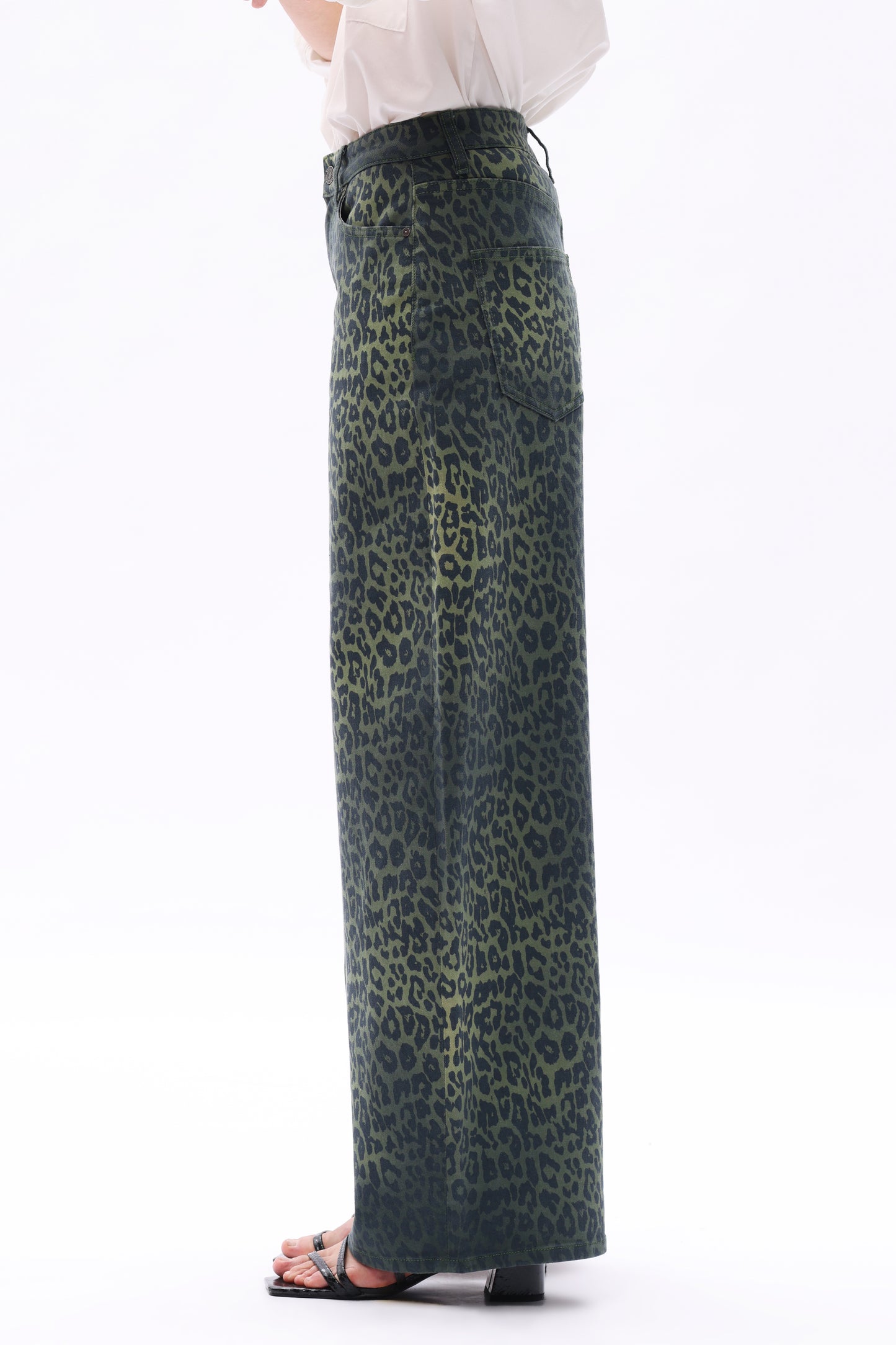 HIGH RISE BARREL LEG