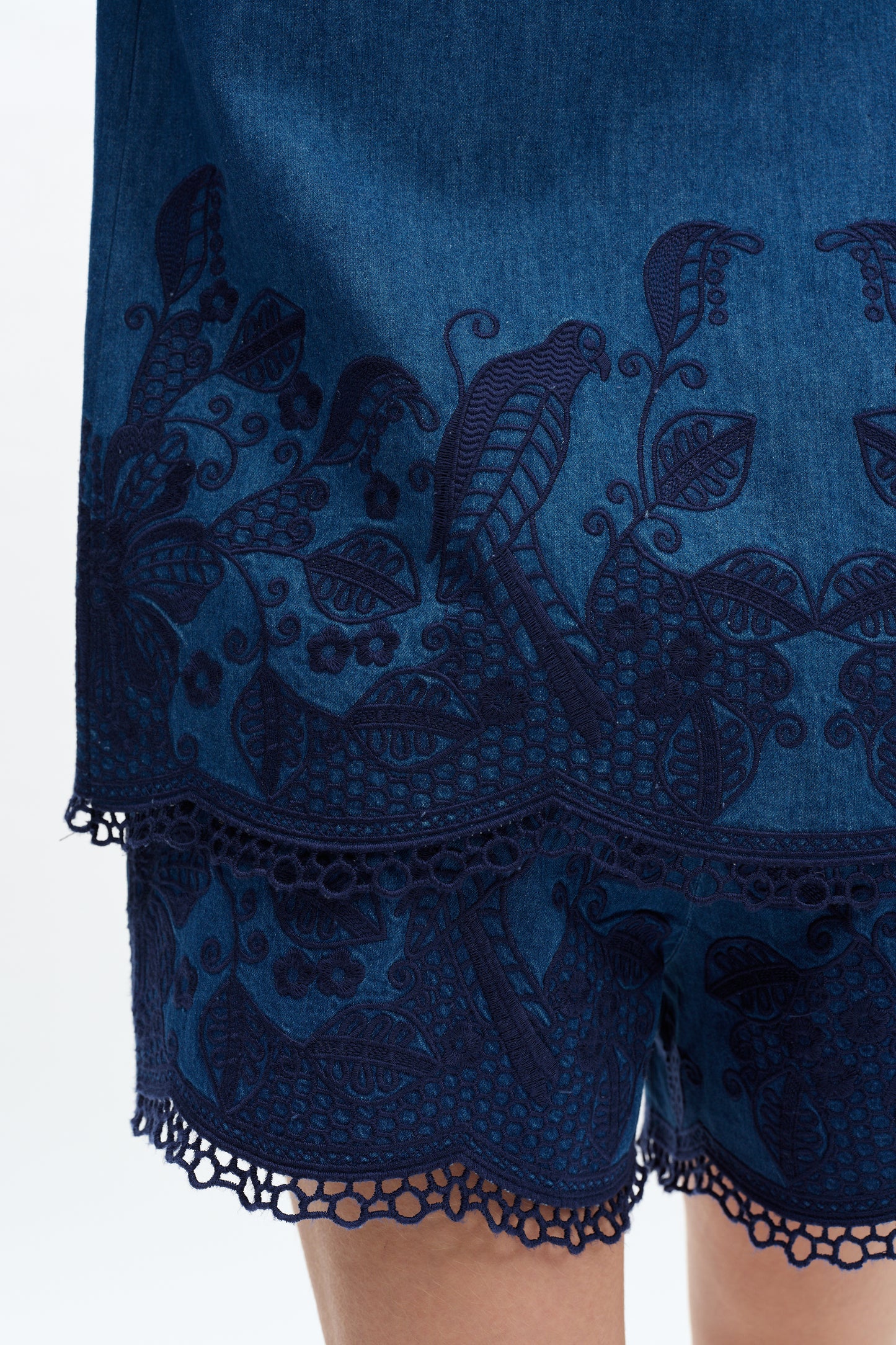 REYKJAVIK EMBROIDERED SHIRT