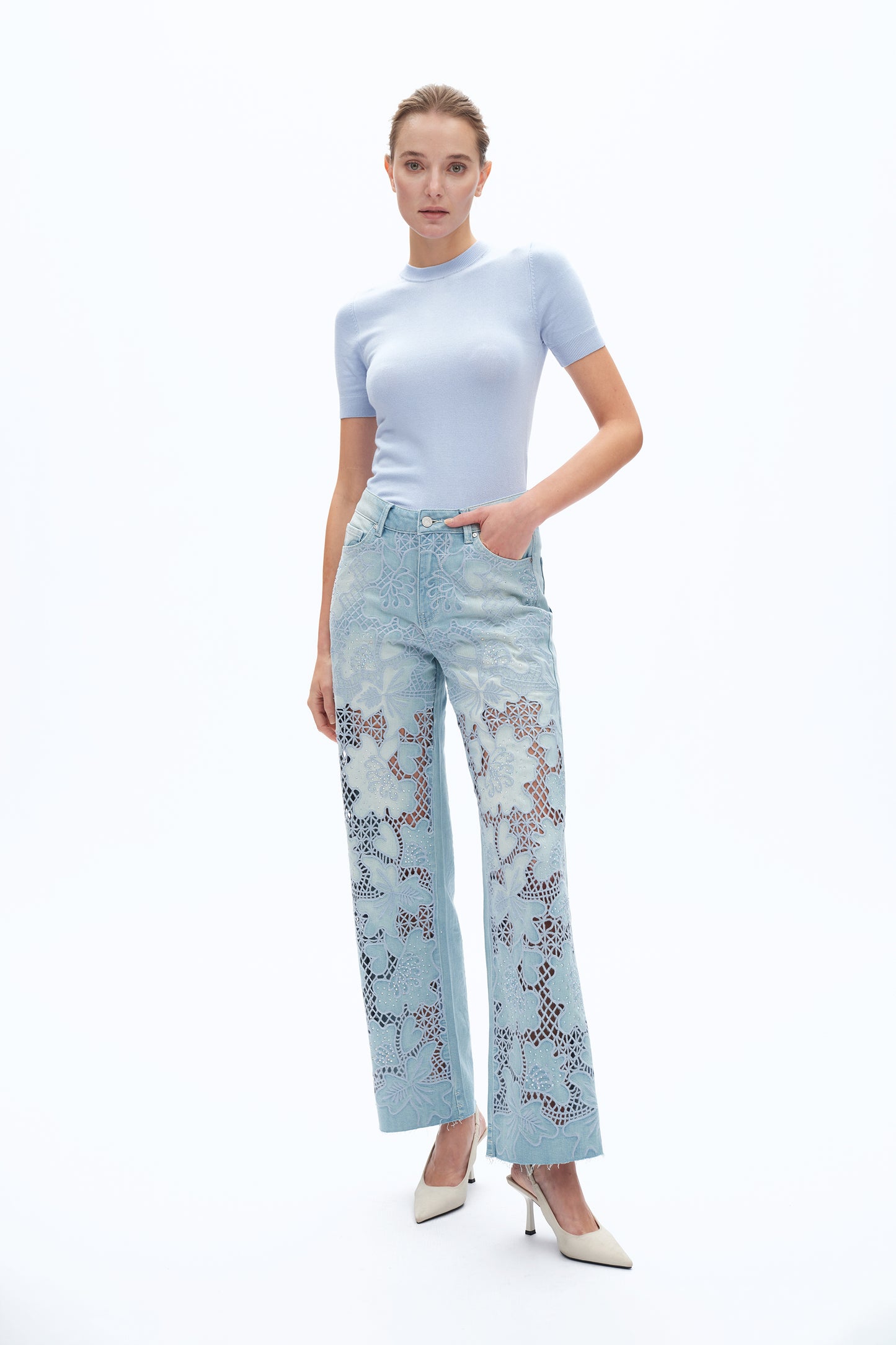 HIGH RISE EMBROIDERED RELAXED STRAIGHT DENIM JEANS BYT5245 (BYCK006) LIGHT BLUE