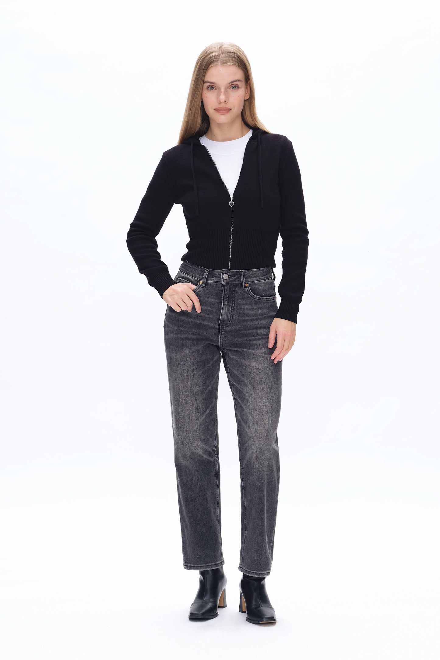 HIGH RISE STRAIGHT JEANS BYT5174 (BYHE058) BLACK STONE