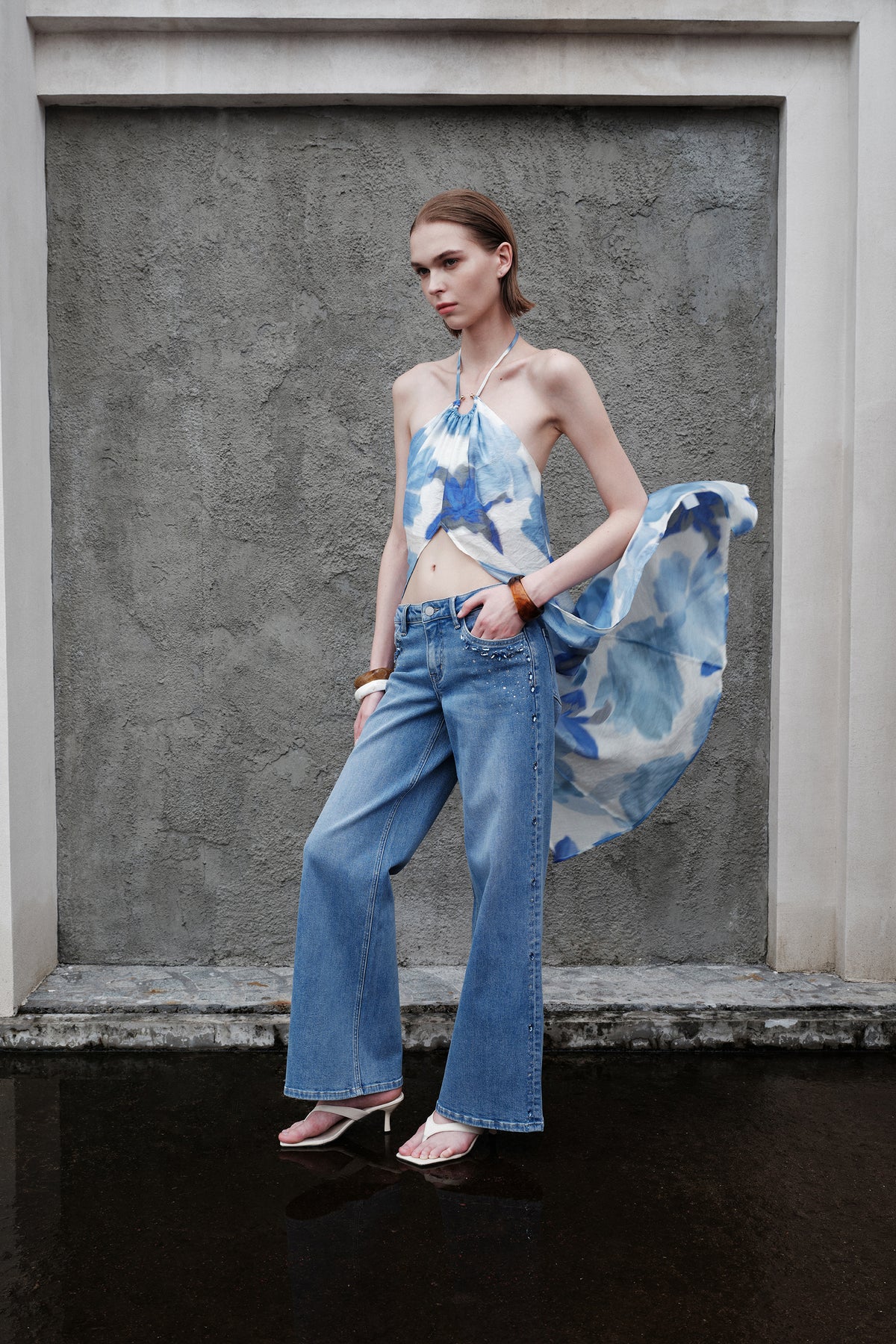 NEW YORK MID RISE FULL FLARE JEANS BYW8418