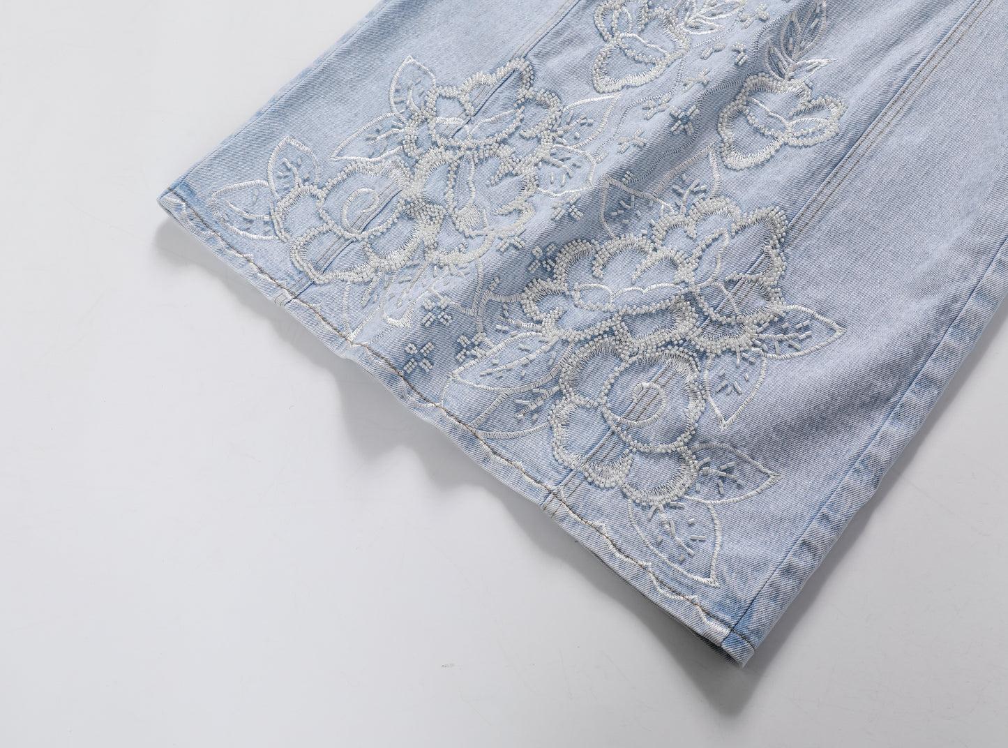 EMBROIDERED DENIM DRESS BYK7074 (BYMG018-1) LIGHT BLUE