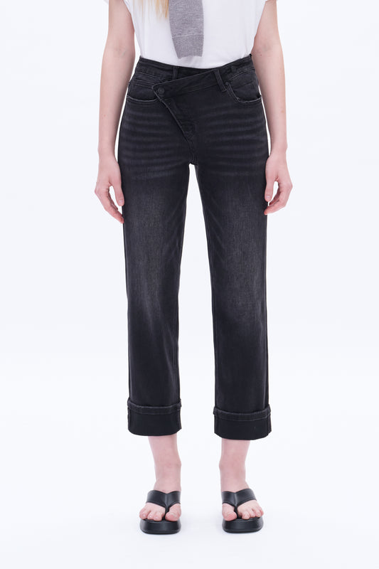 HIGH RISE MOM JEANS BYM3060 (BYHE061) IRON BLACK