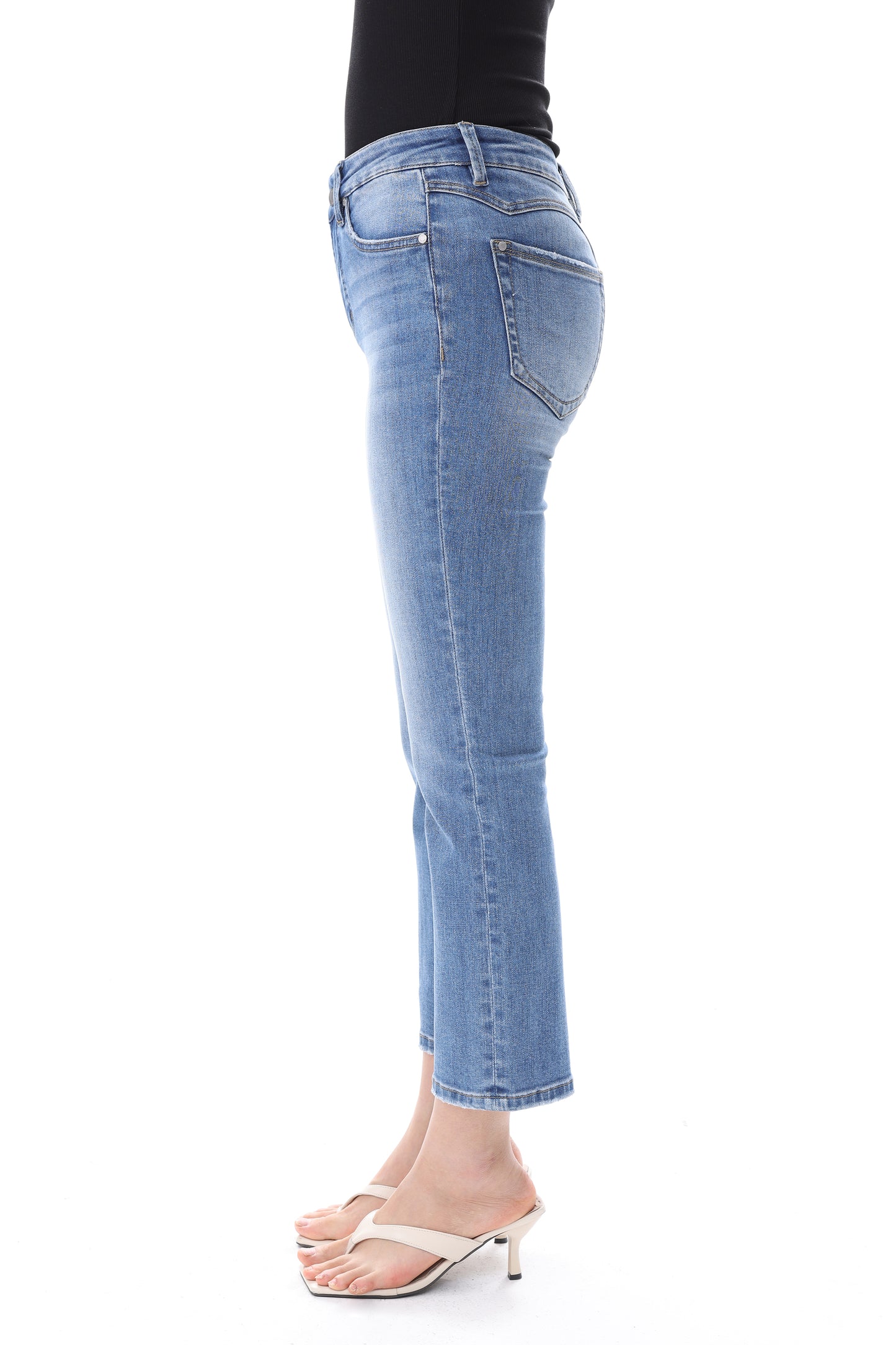 HONG KONG MID RISE SLIM STRAIGHT JEANS BYT5360