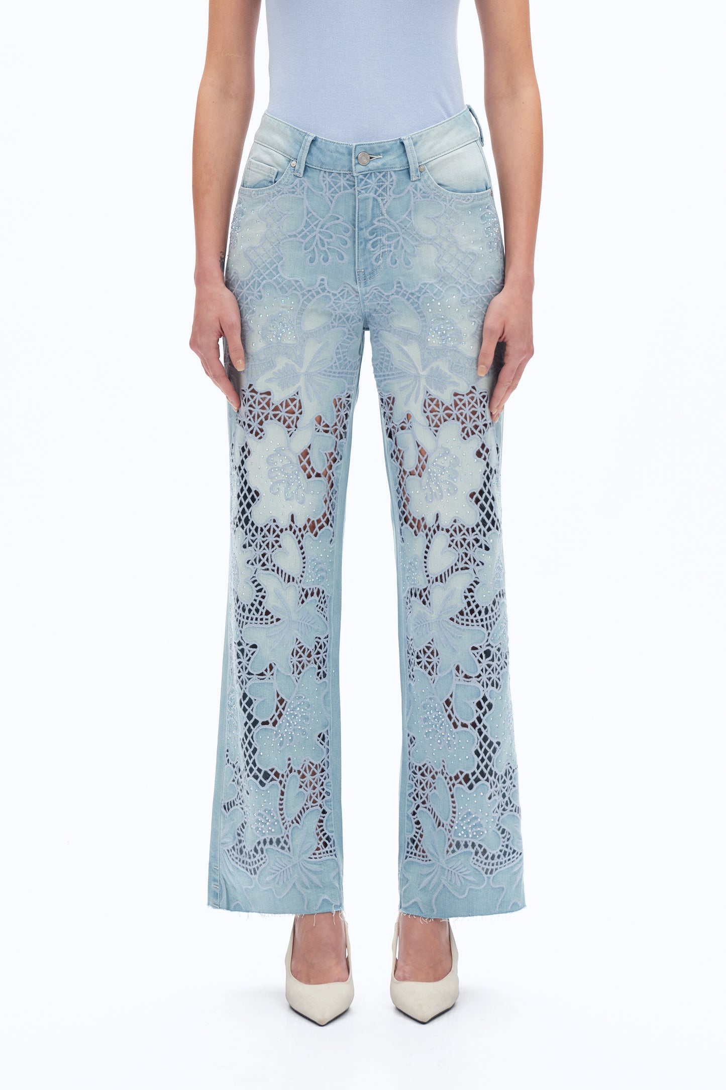 HIGH RISE EMBROIDERED RELAXED STRAIGHT DENIM JEANS BYT5245 (BYCK006) LIGHT BLUE