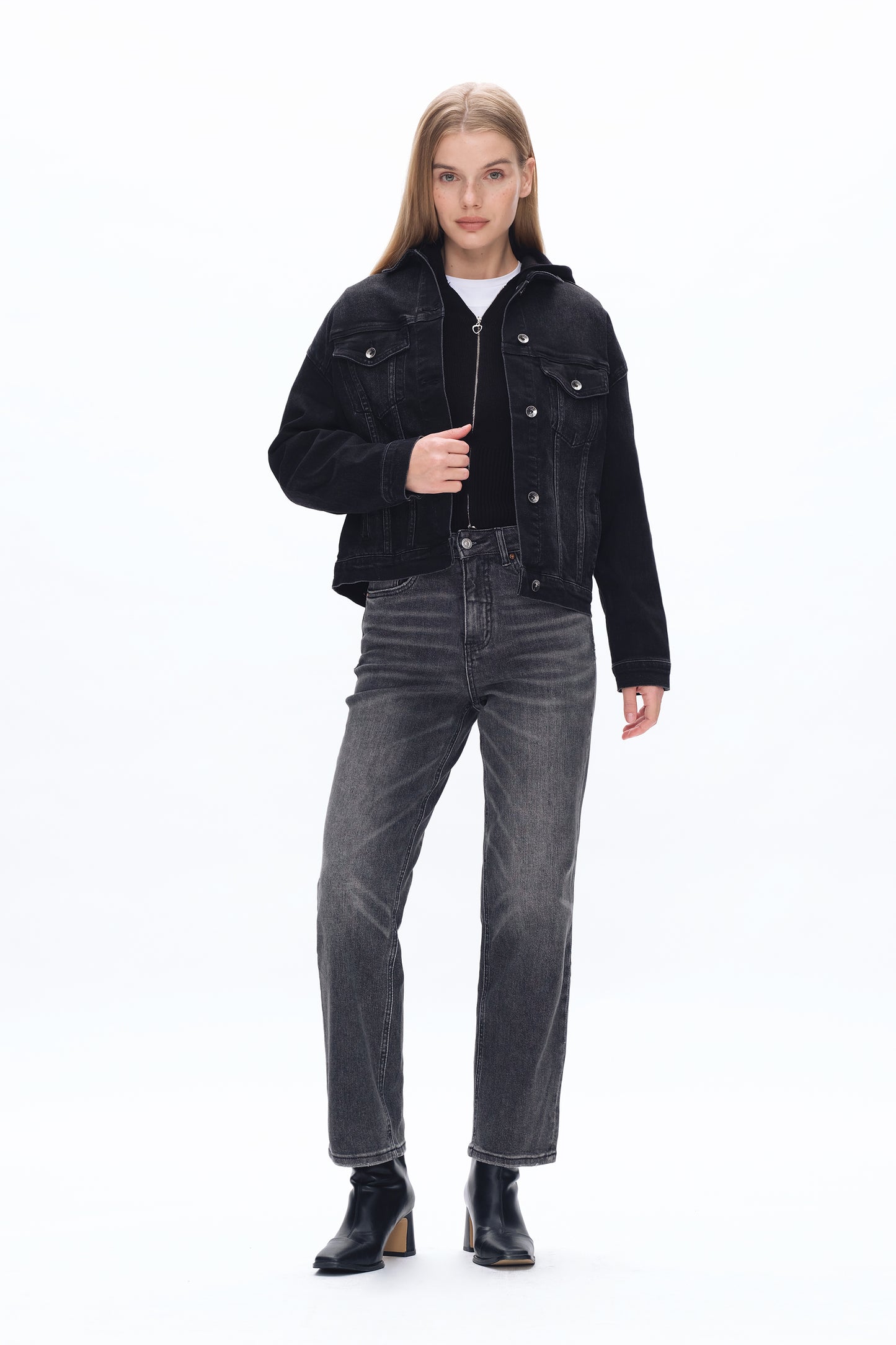 HIGH RISE STRAIGHT JEANS BYT5174 (BYHE058) BLACK STONE