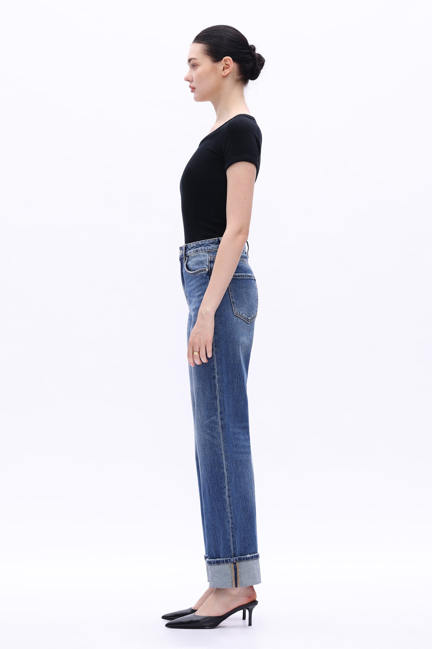 HIGH RISE STRAIGHT LEG