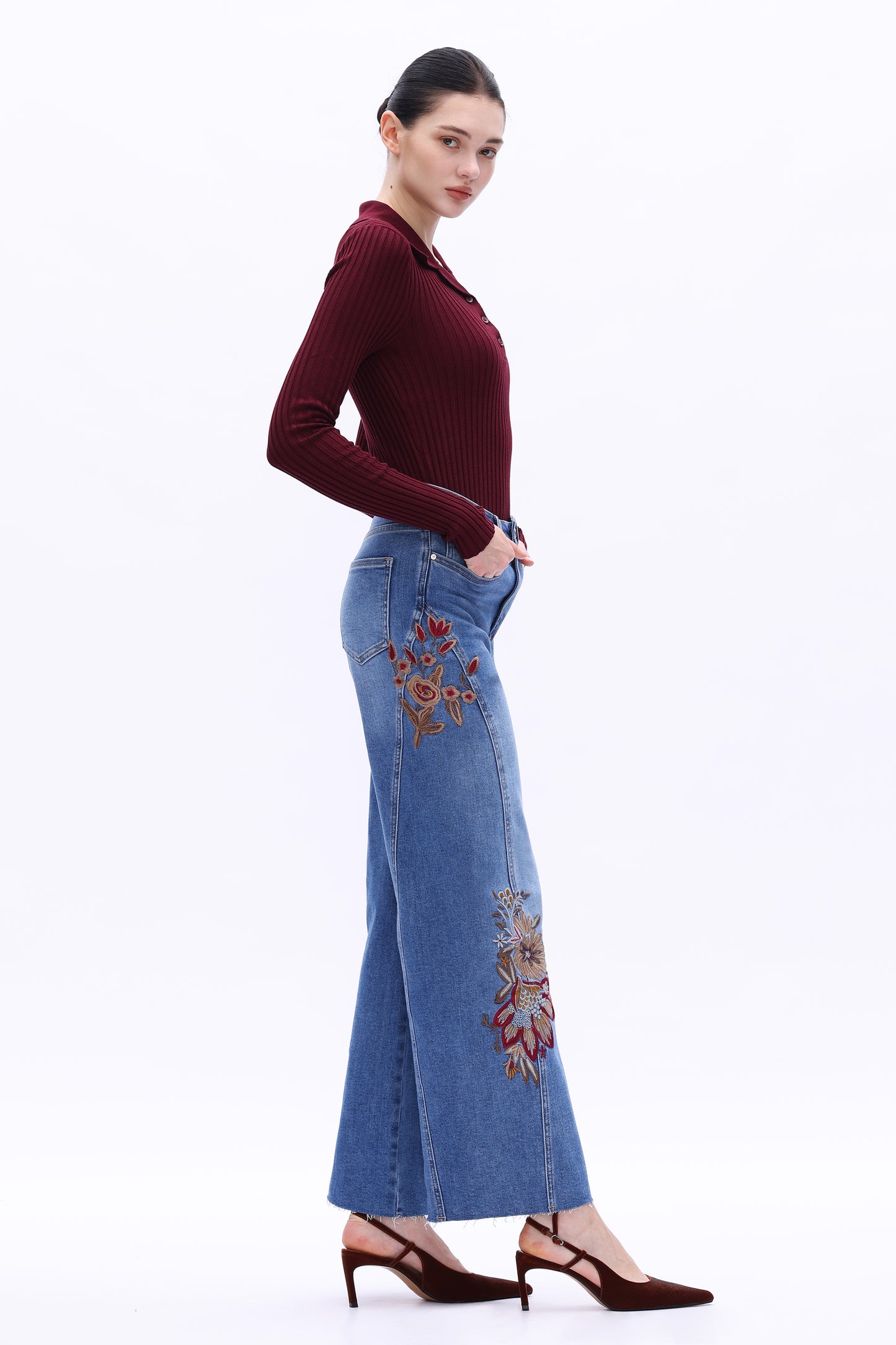HIGH RISE EMBROIDERED WIDE LEG