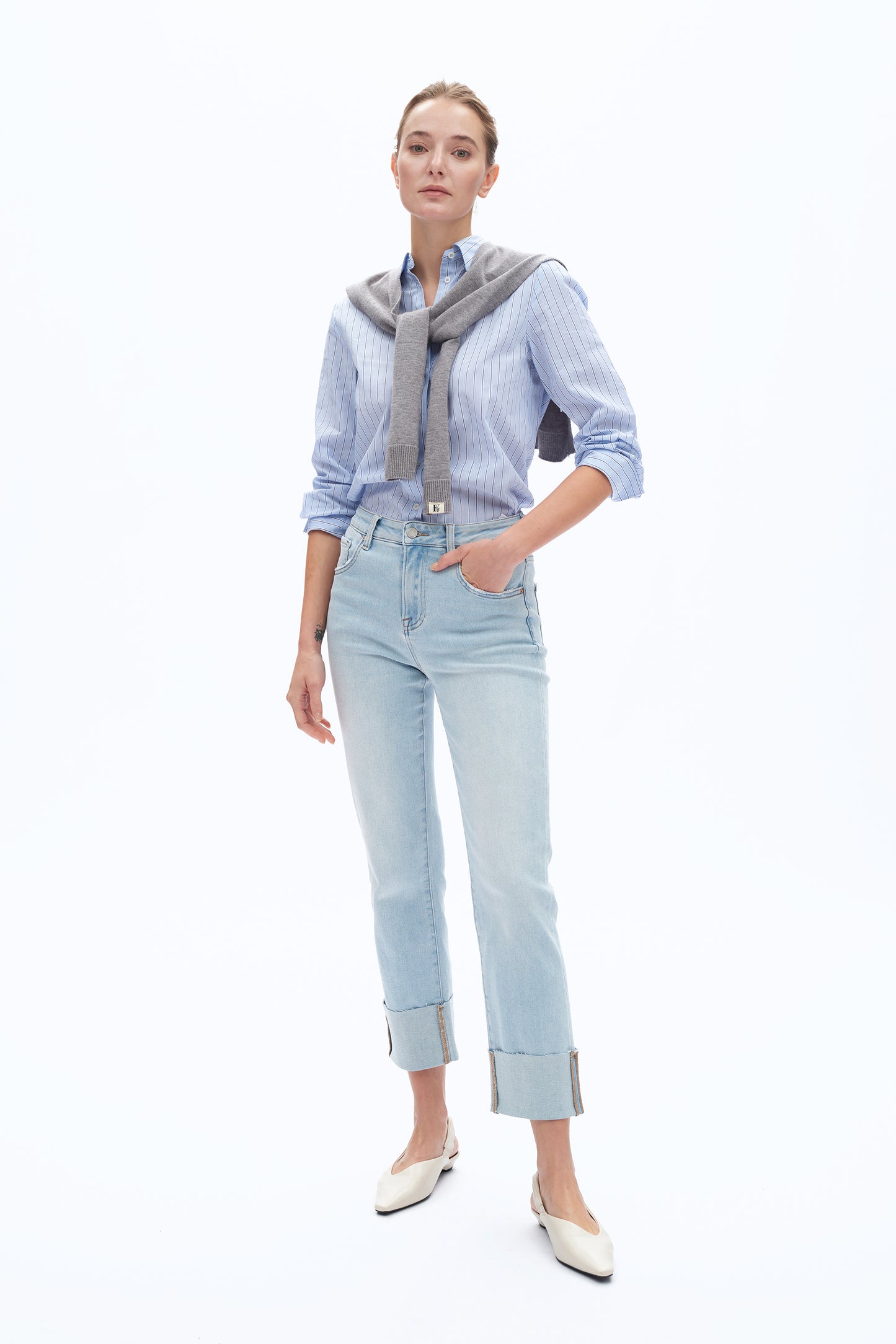 HIGH RISE STRAIGHT LEG DENIM JEANS WITH ROLLED HEM BYT5153 LIGHT BLUE