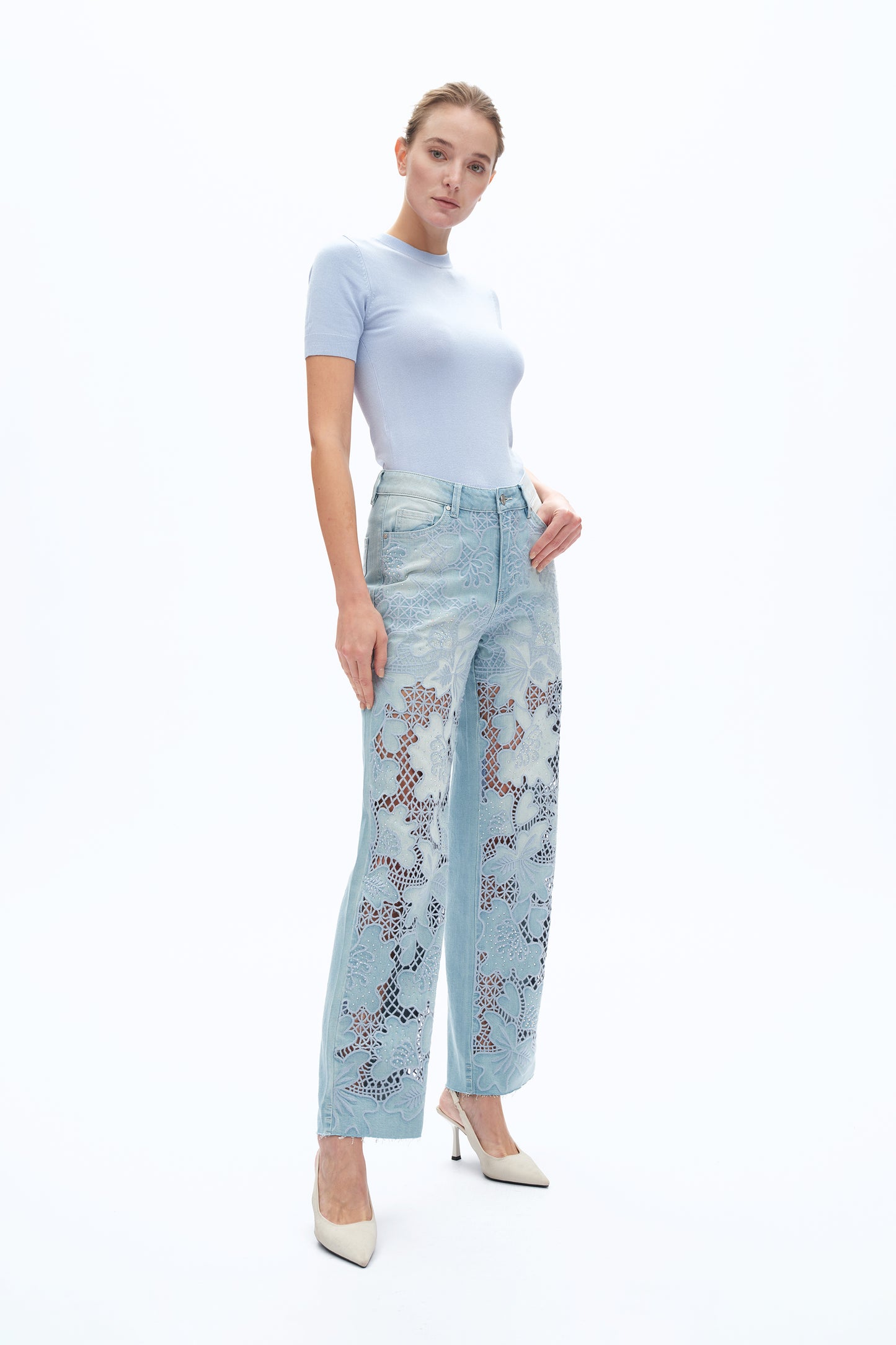 HIGH RISE EMBROIDERED RELAXED STRAIGHT DENIM JEANS BYT5245 (BYCK006) LIGHT BLUE