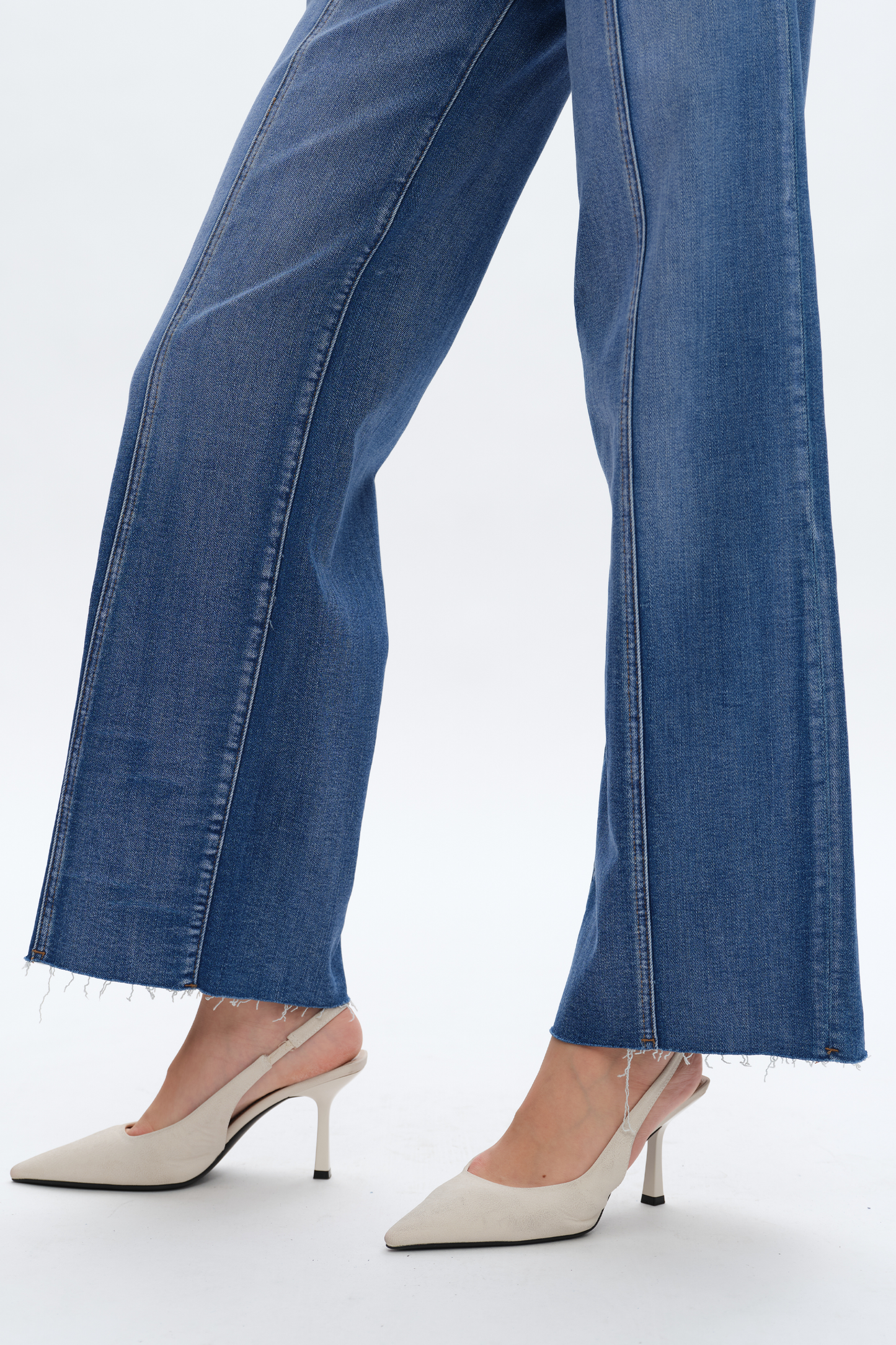 JESS HIGH RISE RELAXED STRAIGHT JEANS BYT5190 (BYLY015) BLUELOVER